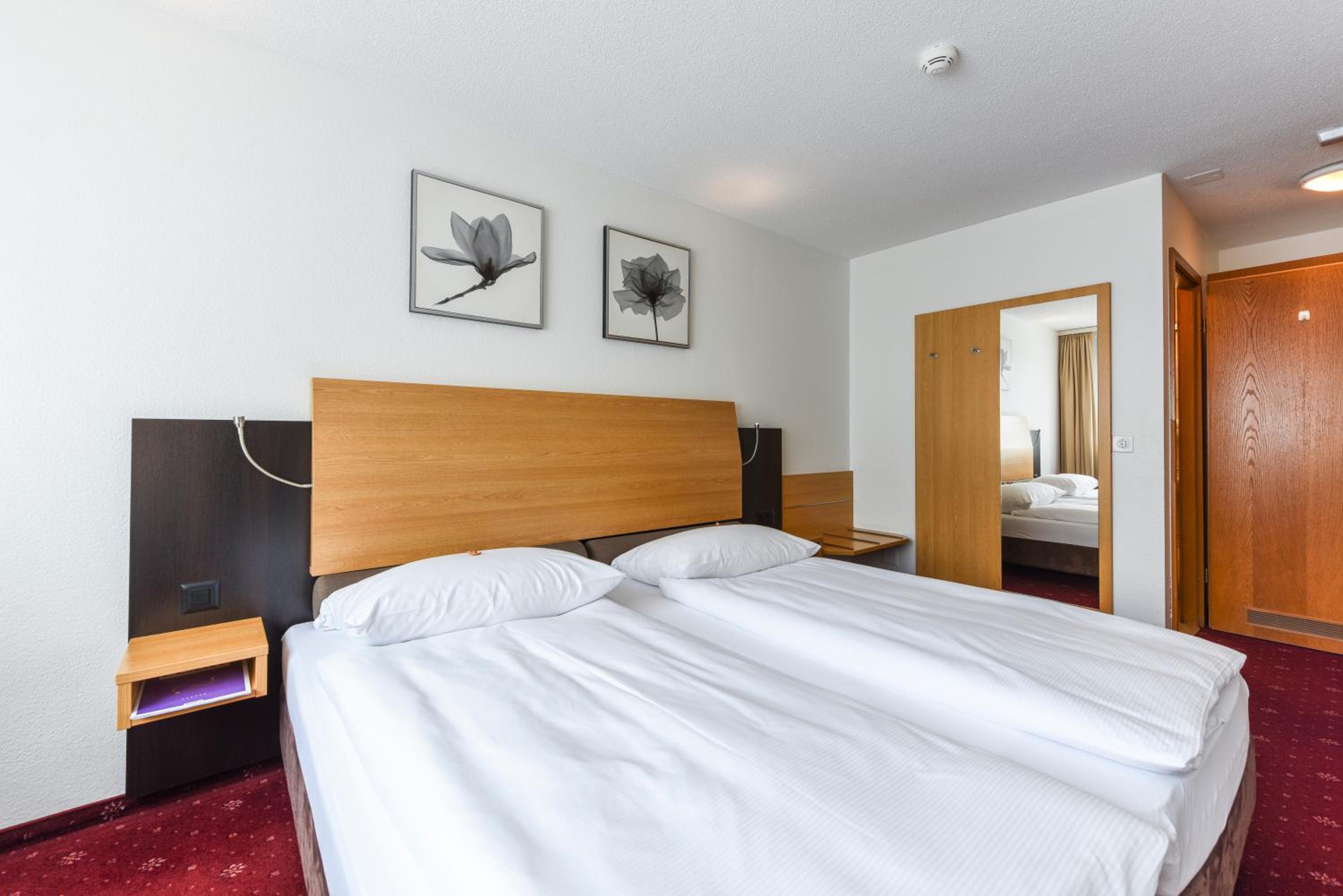 Double Room - Photo 3