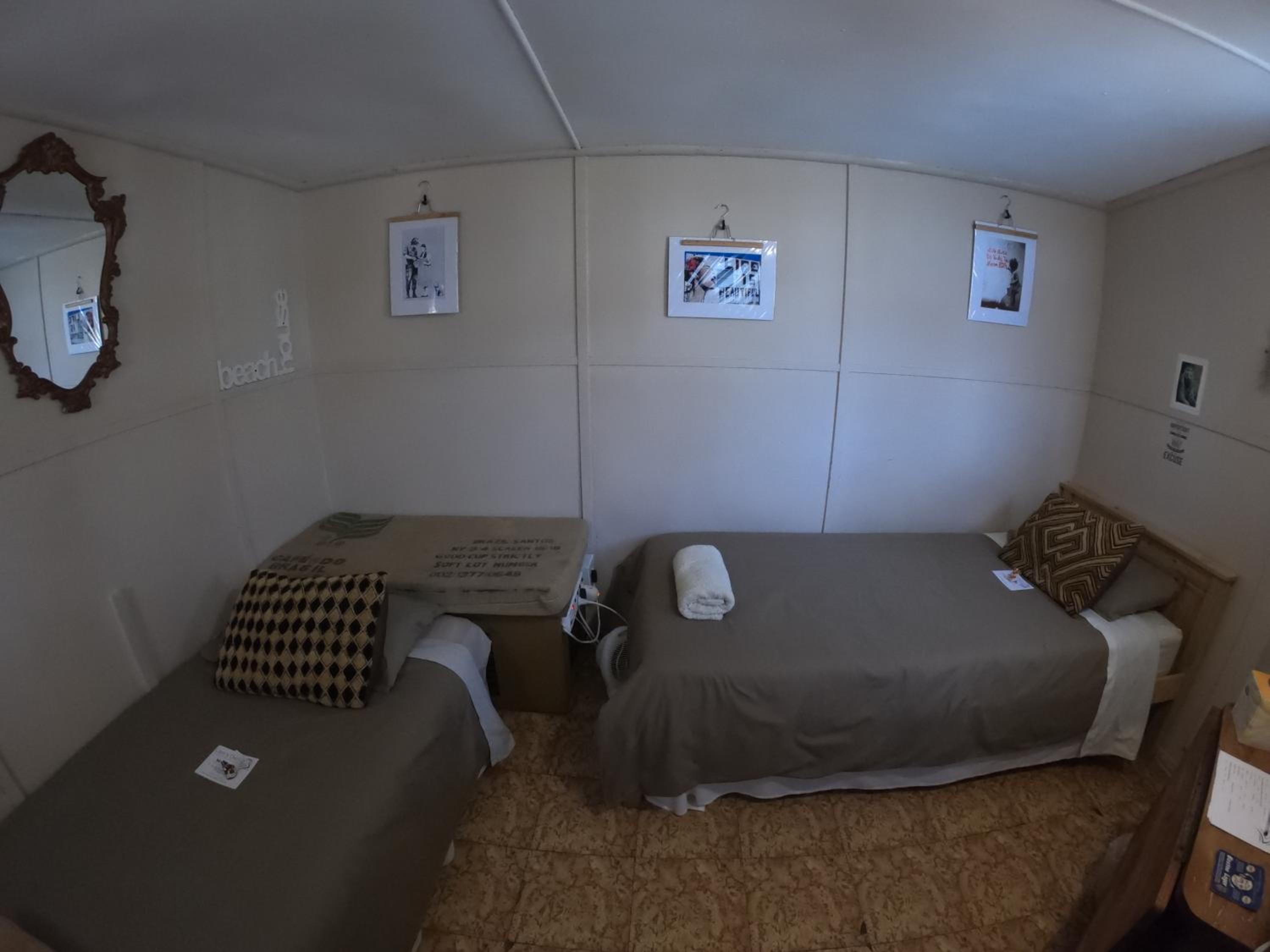 Budget Twin Room photo 2