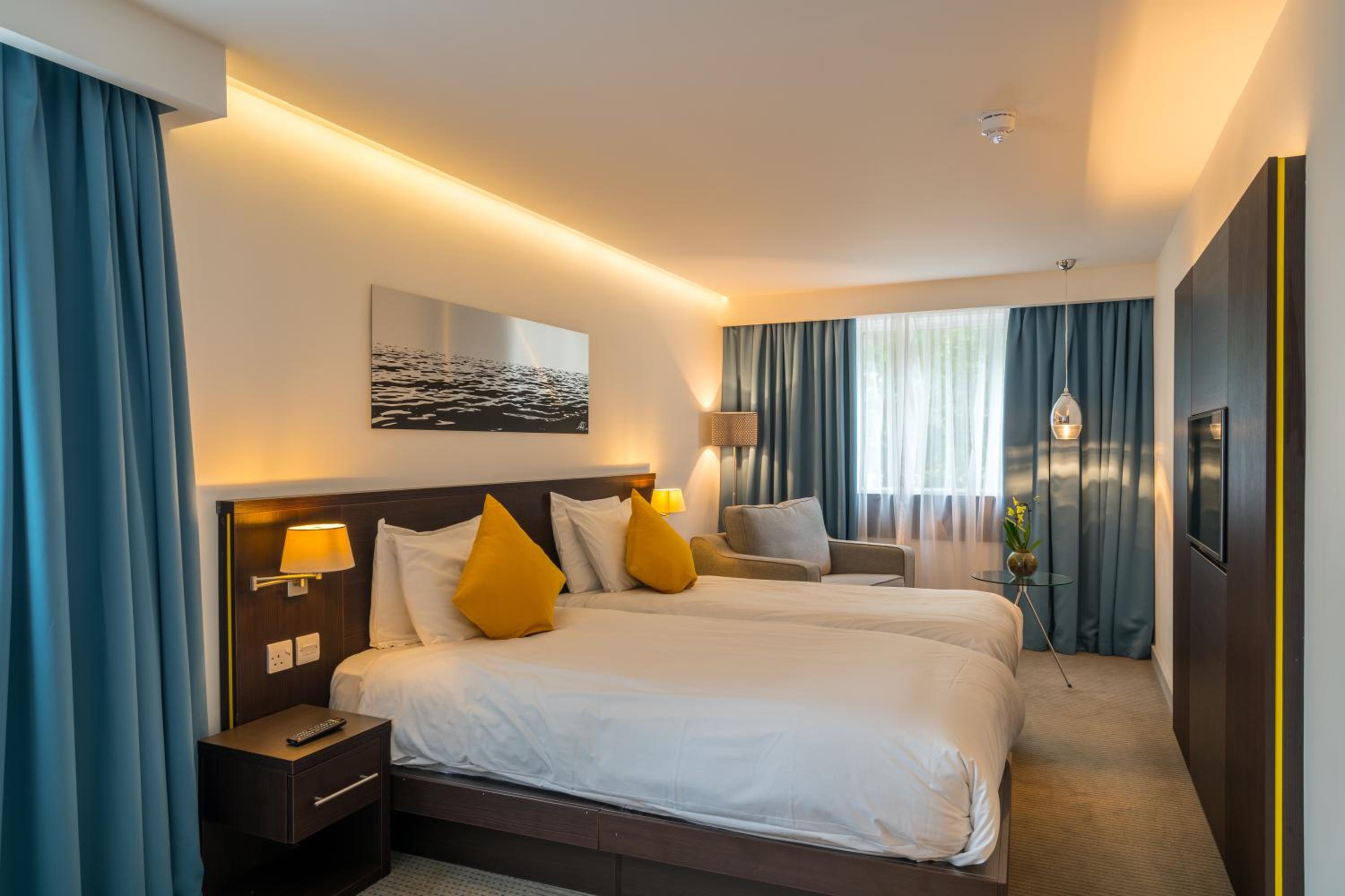 Large Double or Twin Room photo 1
