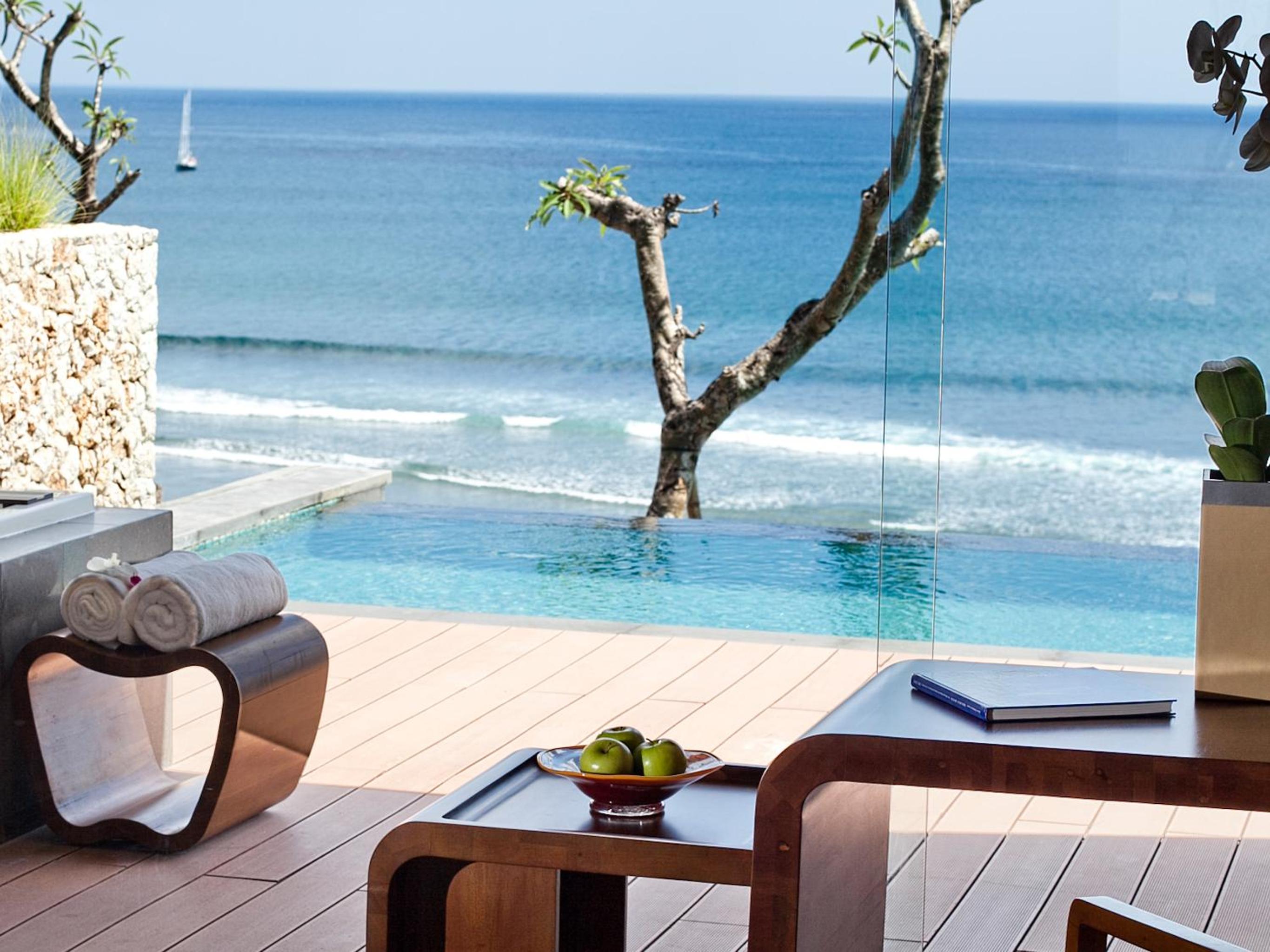 Ocean Front Pool Suite with Free Benefits - Photo 2