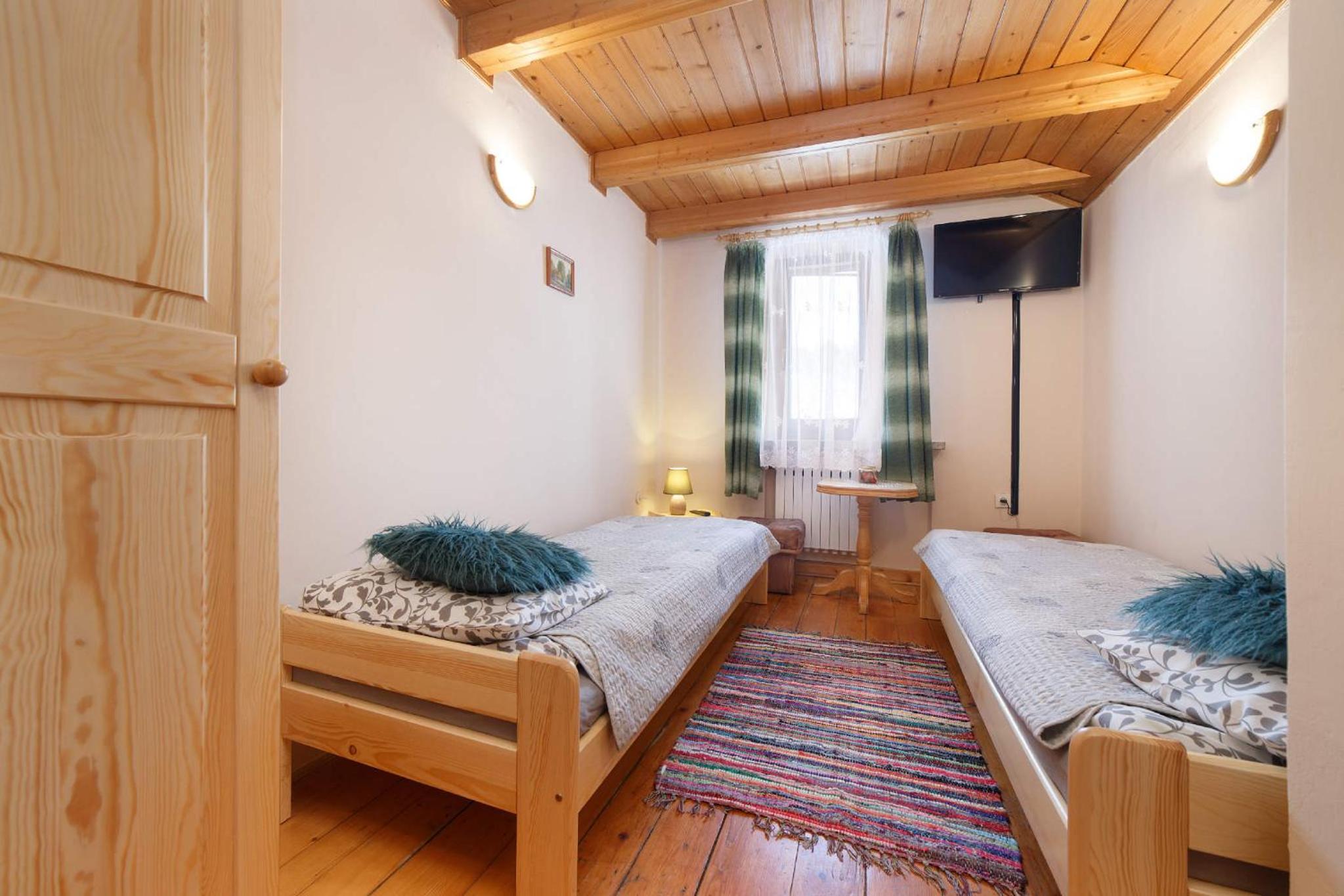 Double Room with Two Beds - Photo 1