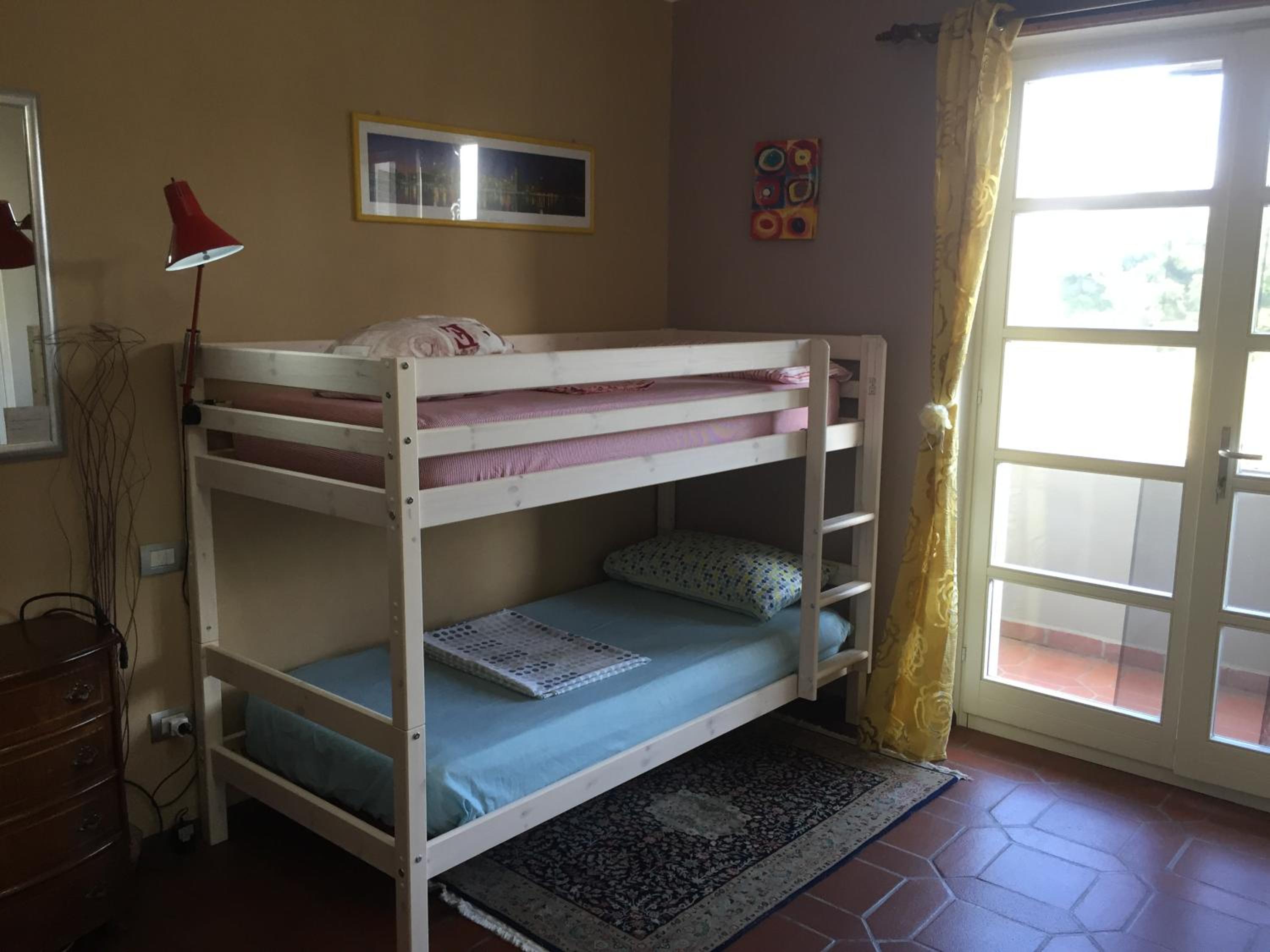Quadruple Room with Balcony - Photo 4