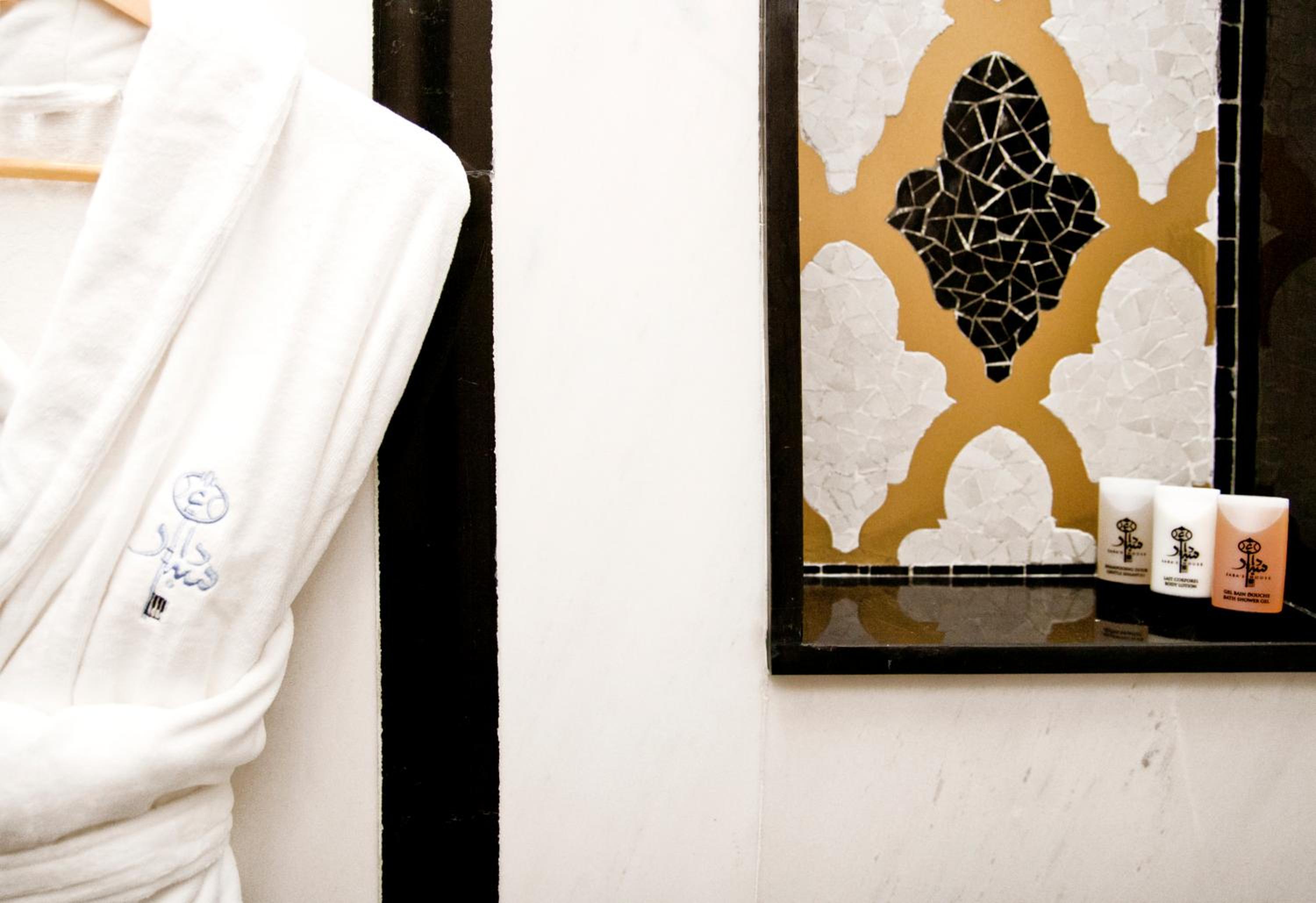 King Suite with Spa Bath - Photo 5