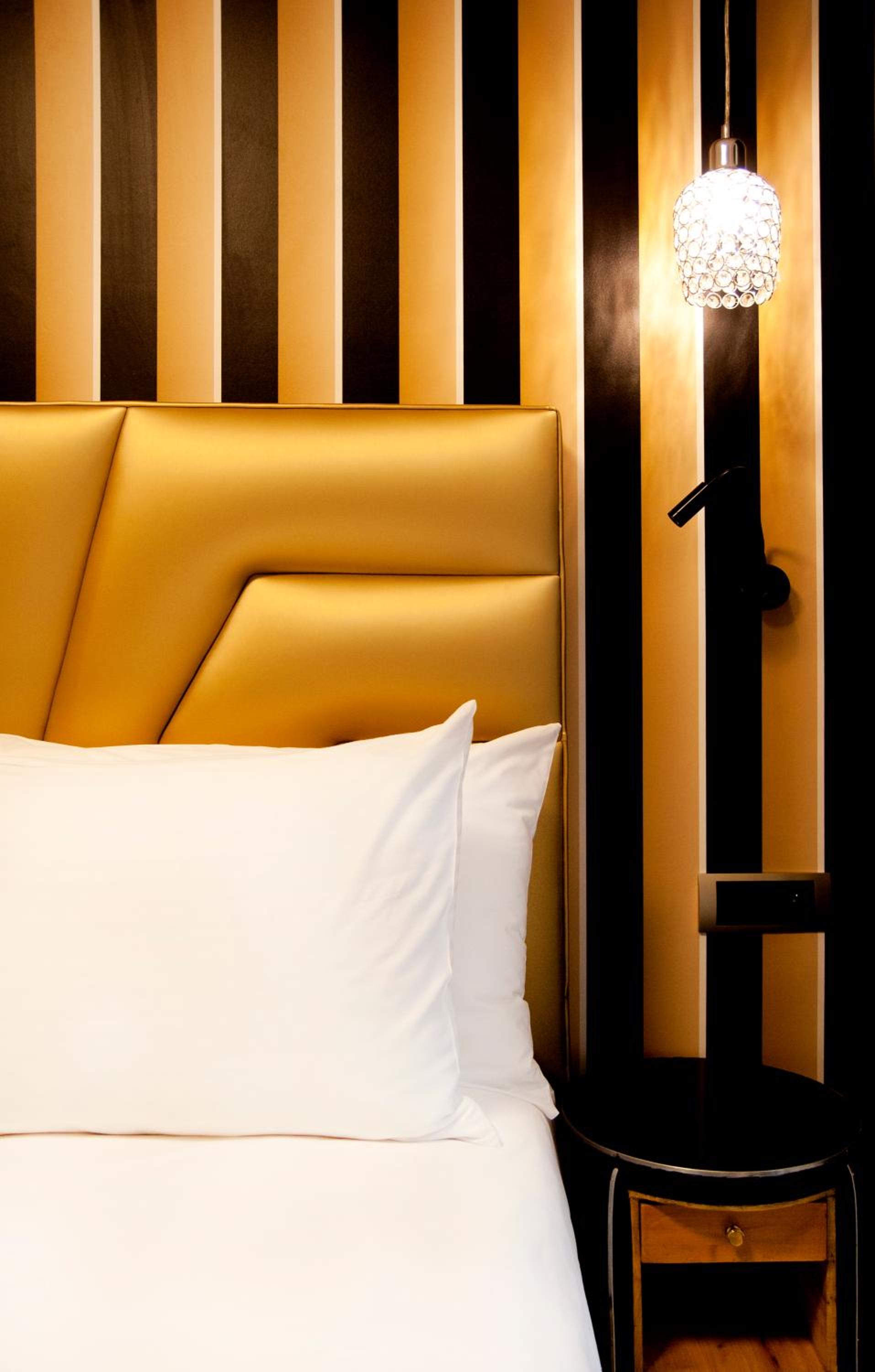Deluxe Room - Photo 1