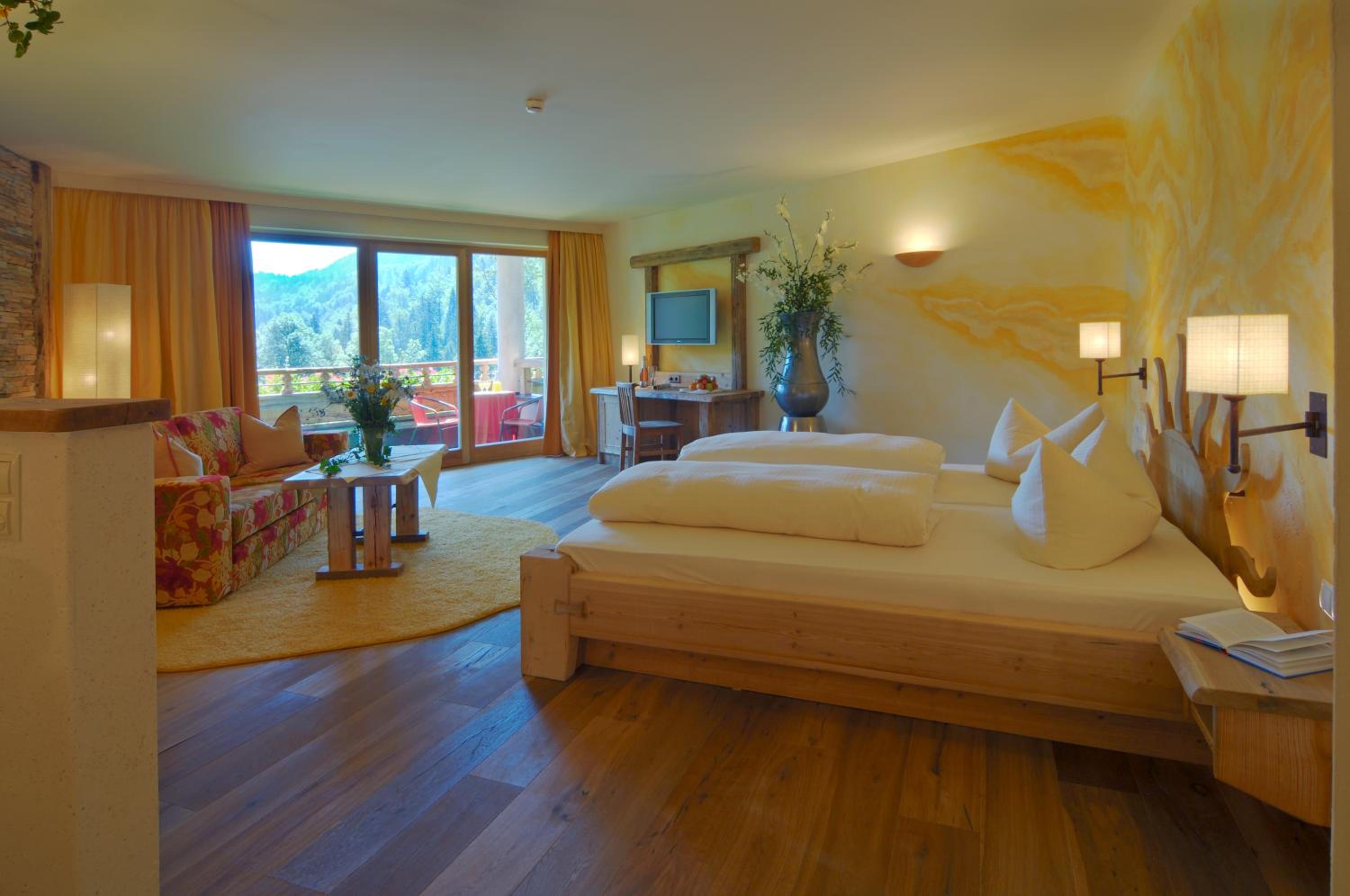 One-Bedroom Suite