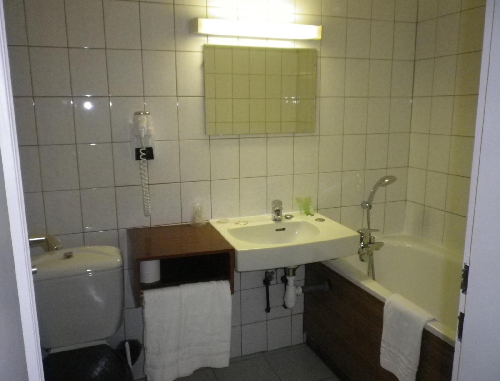 Single Room photo 3