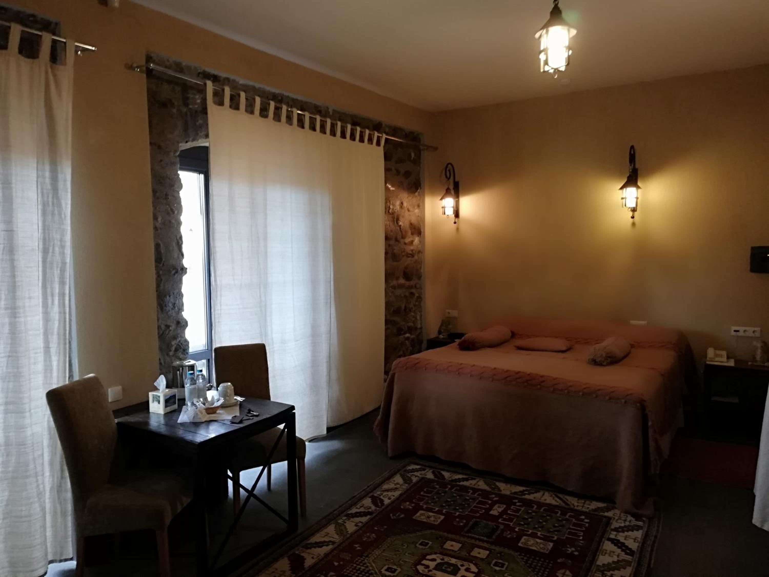 Standard King Room photo 3