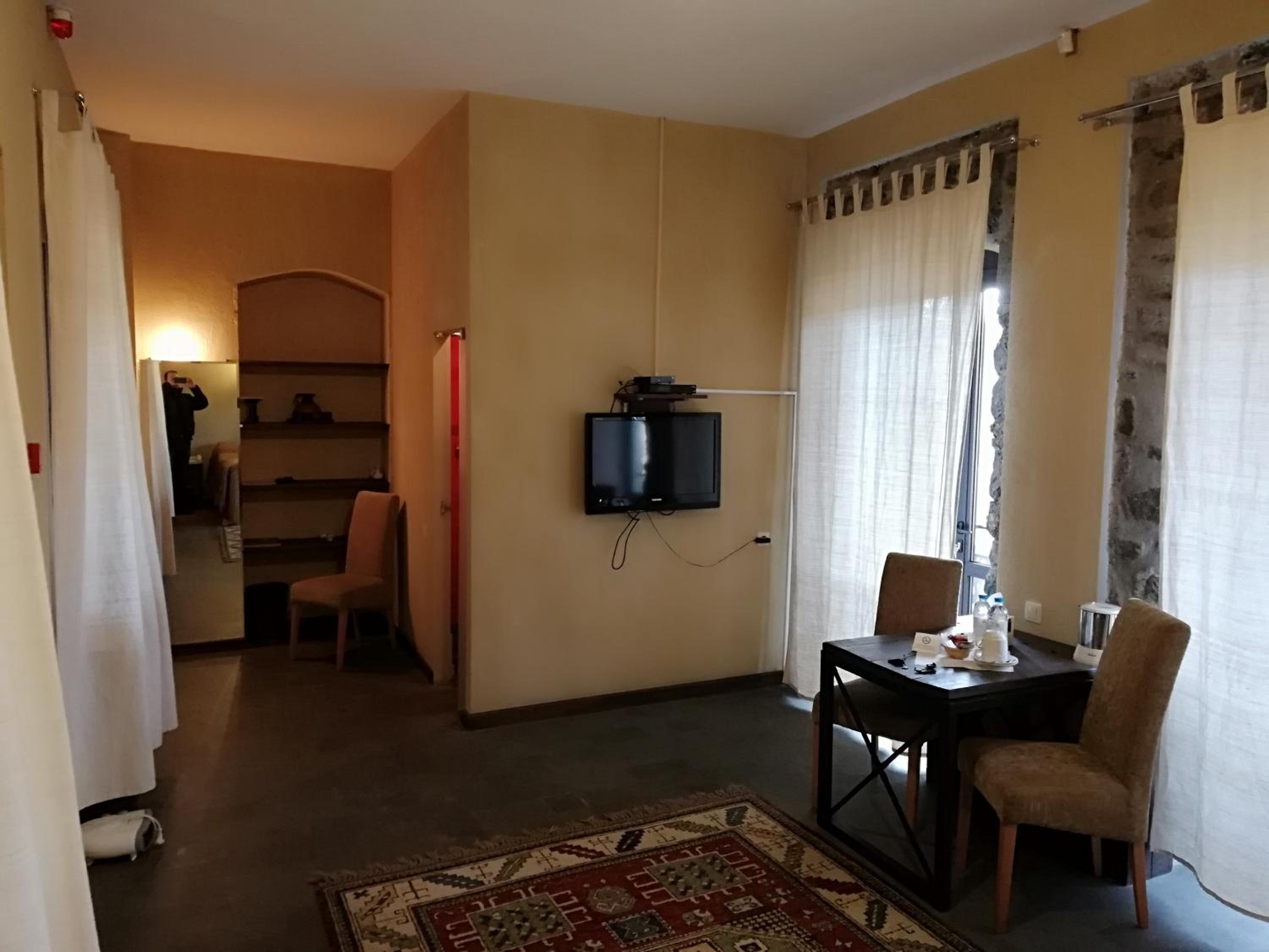 Standard King Room photo 1