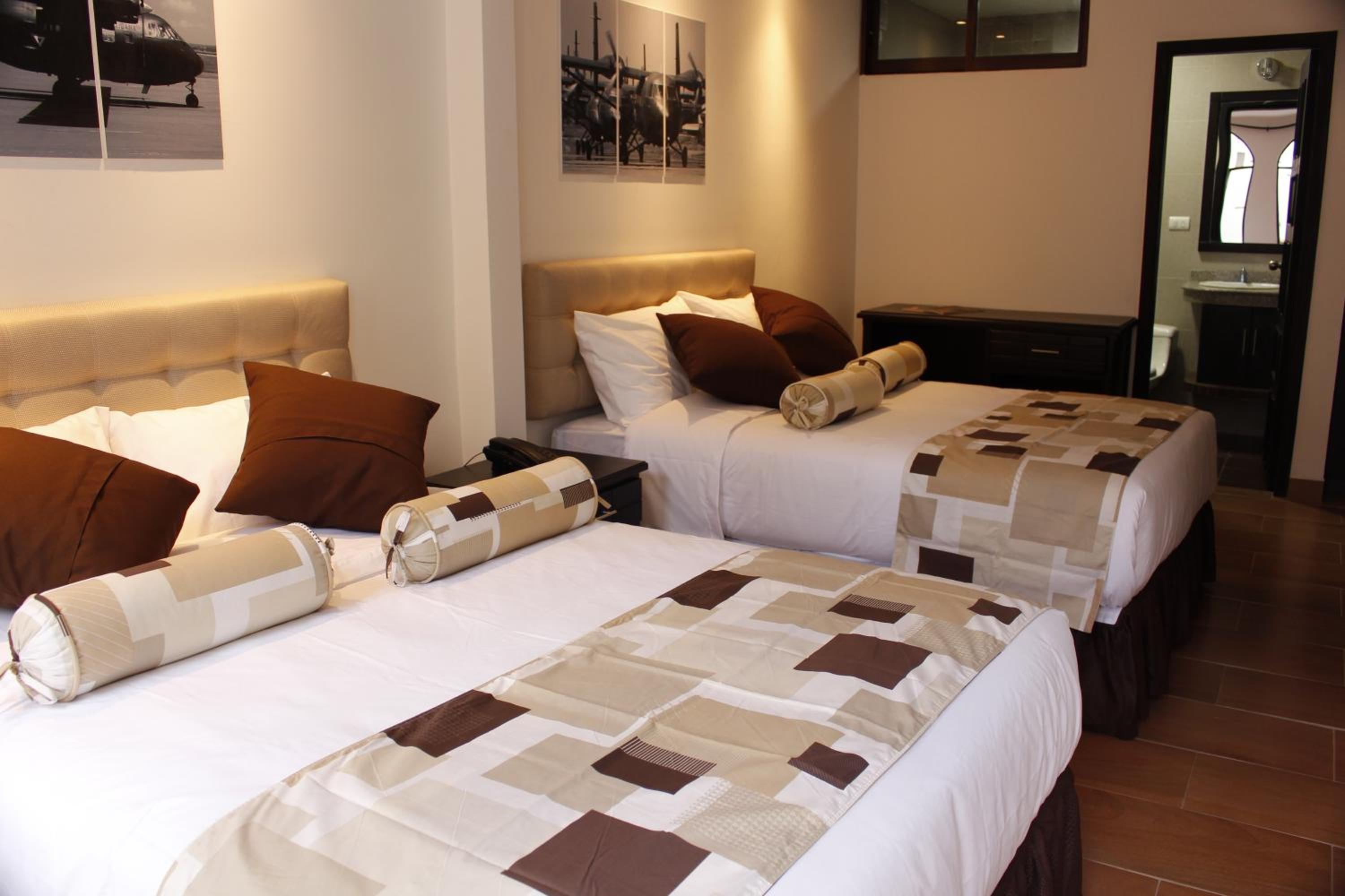 Family Double Room photo 2