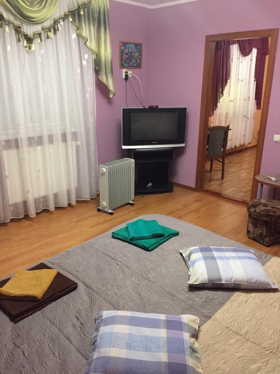 Family Room photo 2