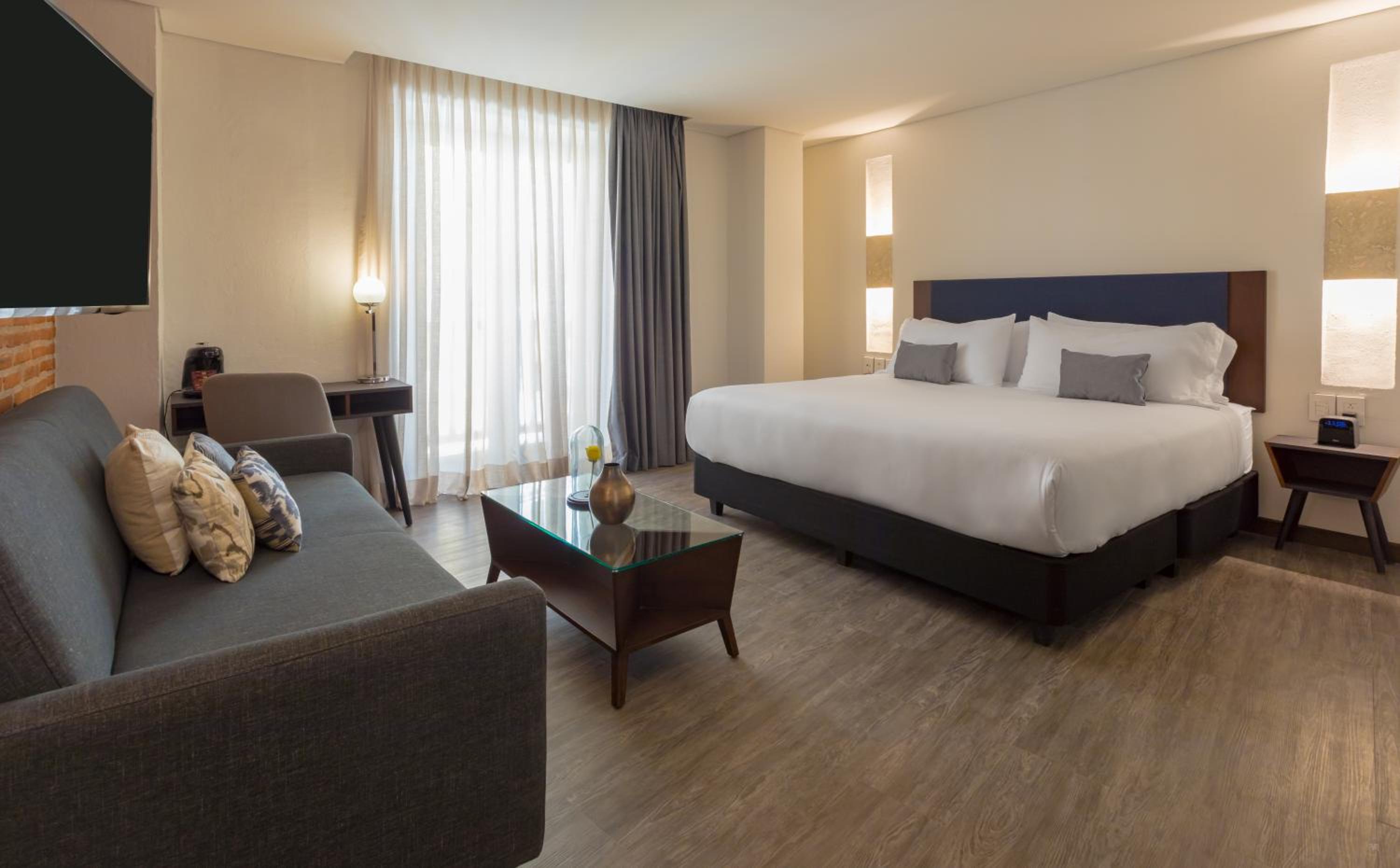 Deluxe Room - Photo 2