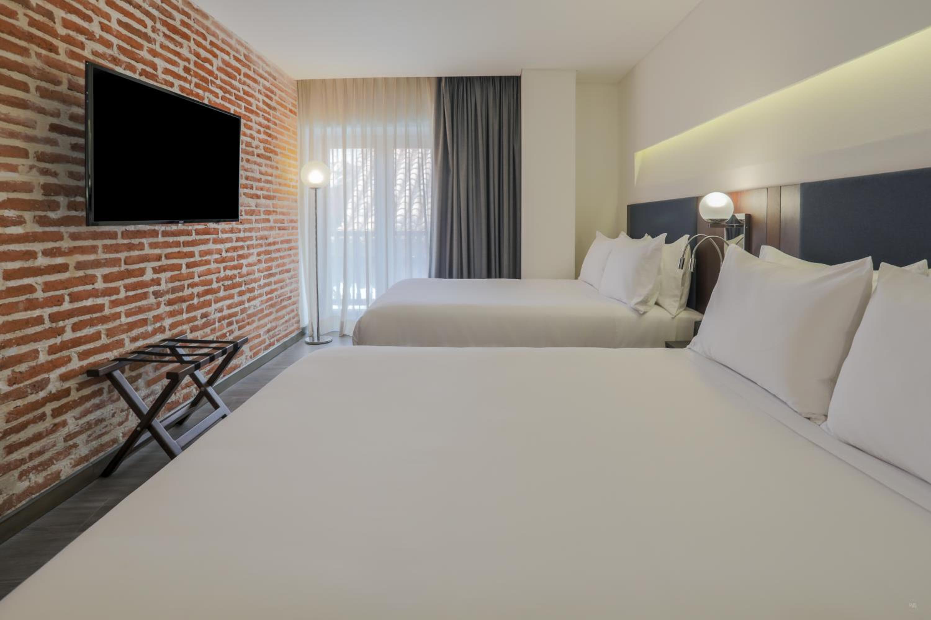 Superior Twin Room - Photo 3