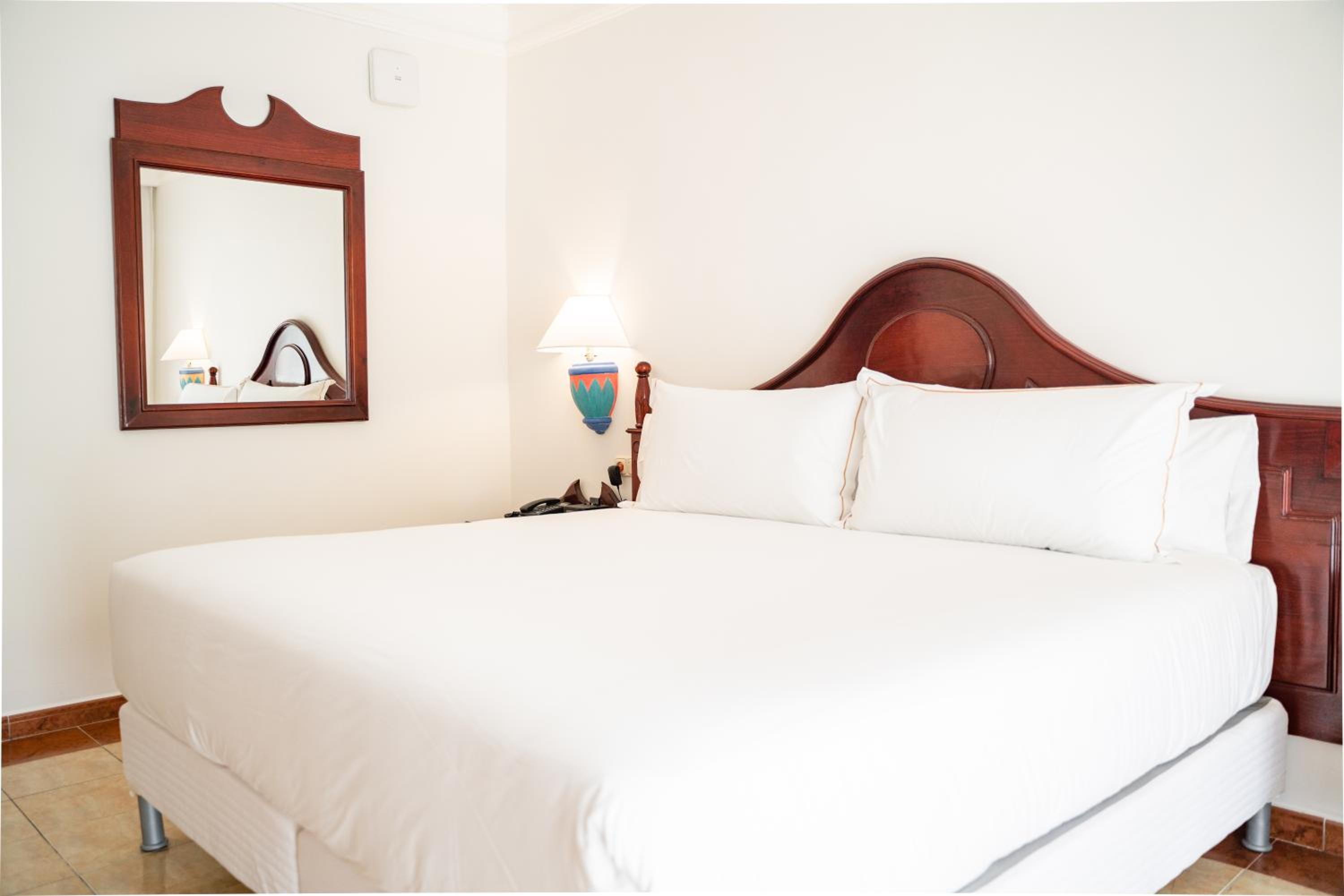 Senator Junior Suite Ocean View (2 Adults)