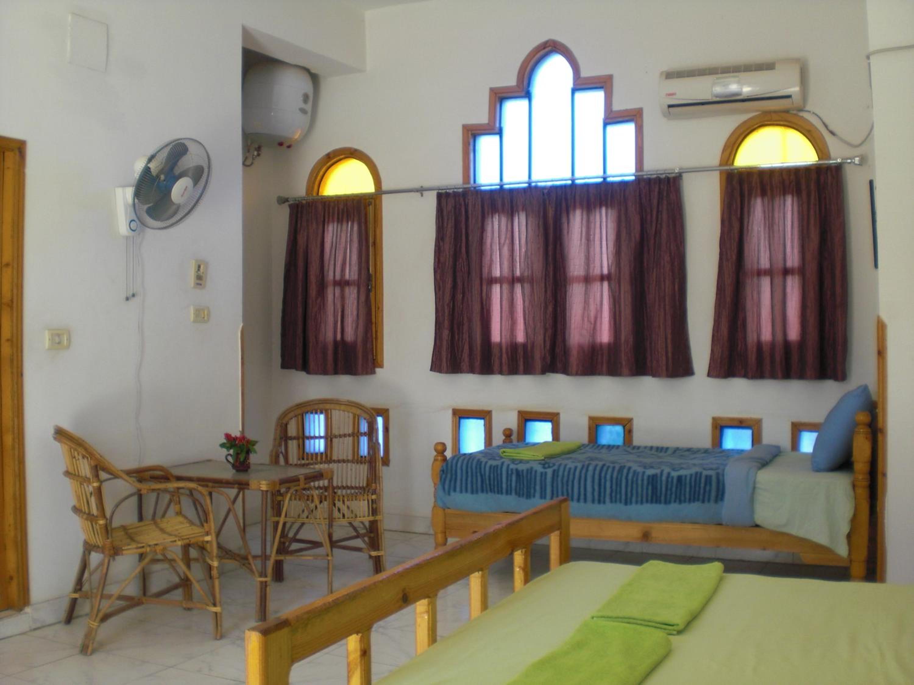 Standard Triple Room - Photo 6