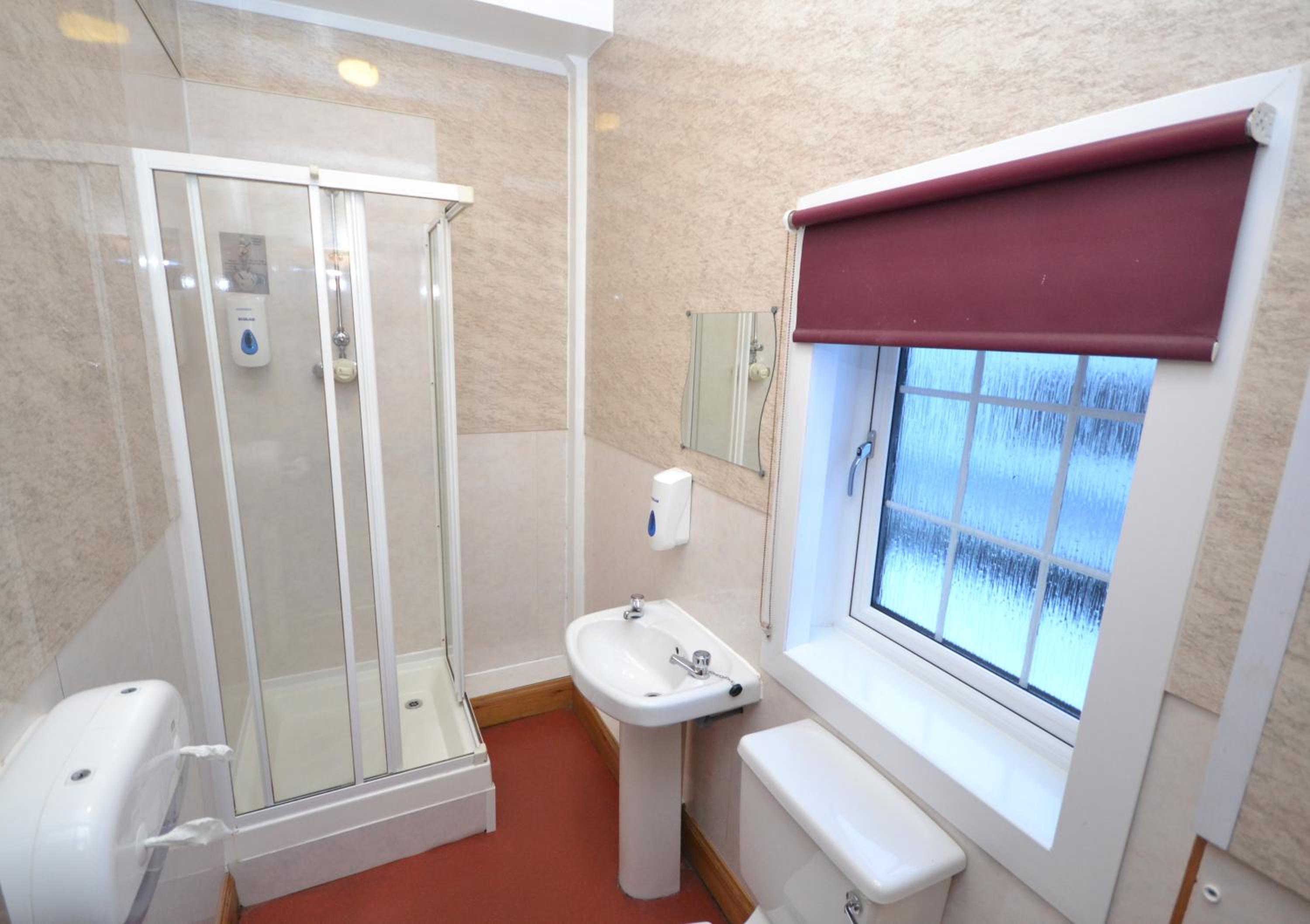 Quadruple Room - Photo 10