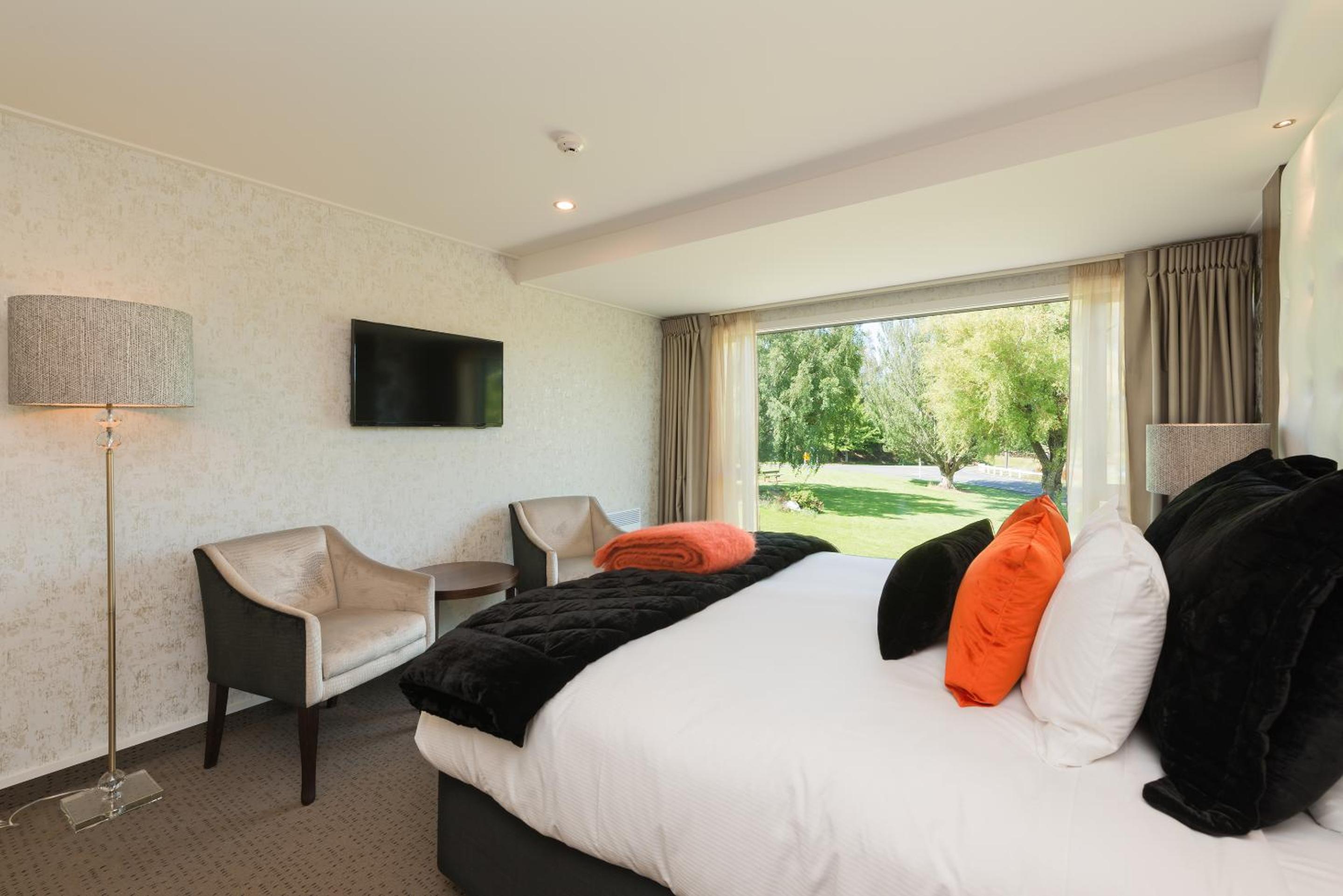 One-Bedroom Suite photo 3