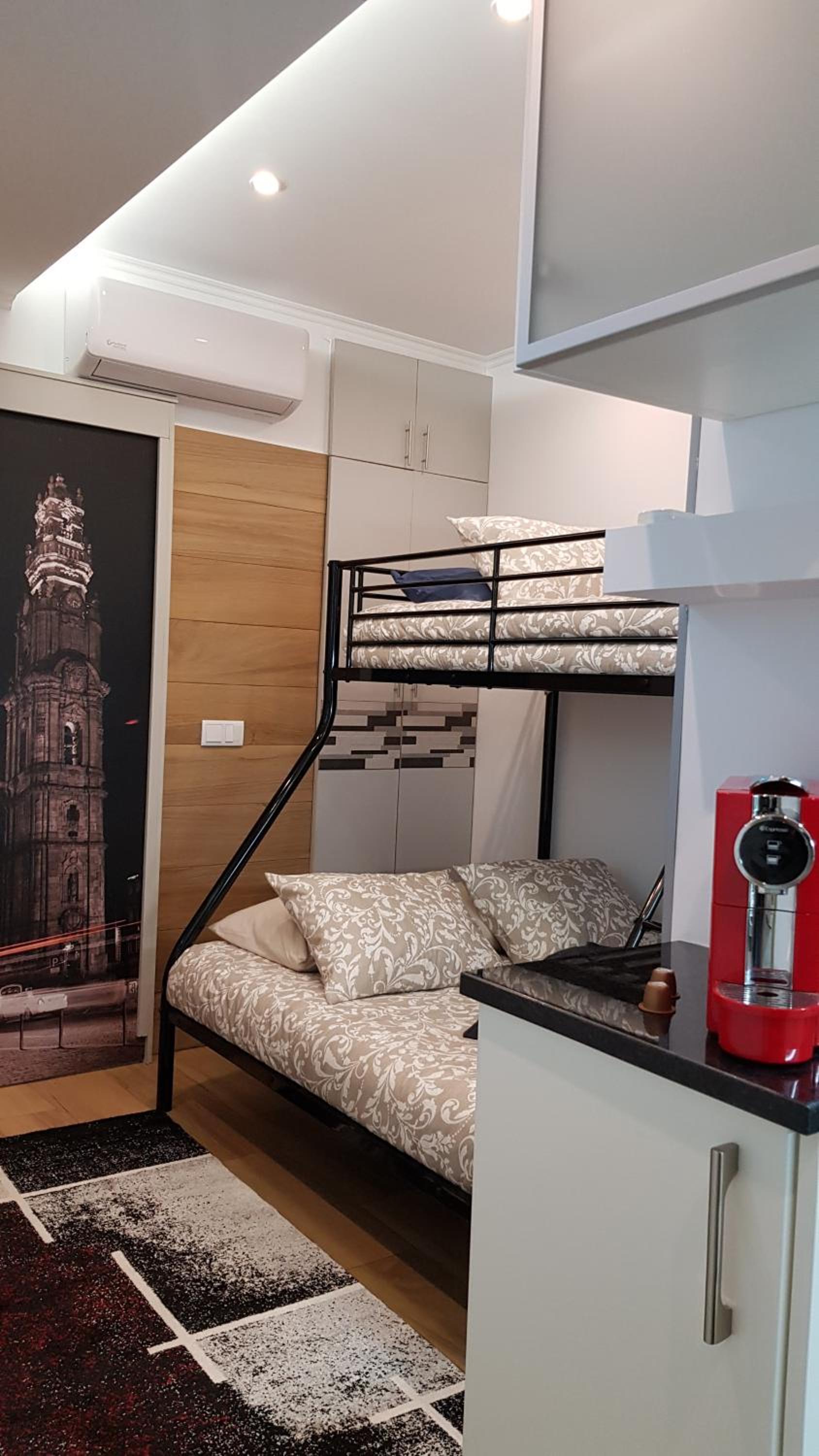 One-Bedroom House photo 1