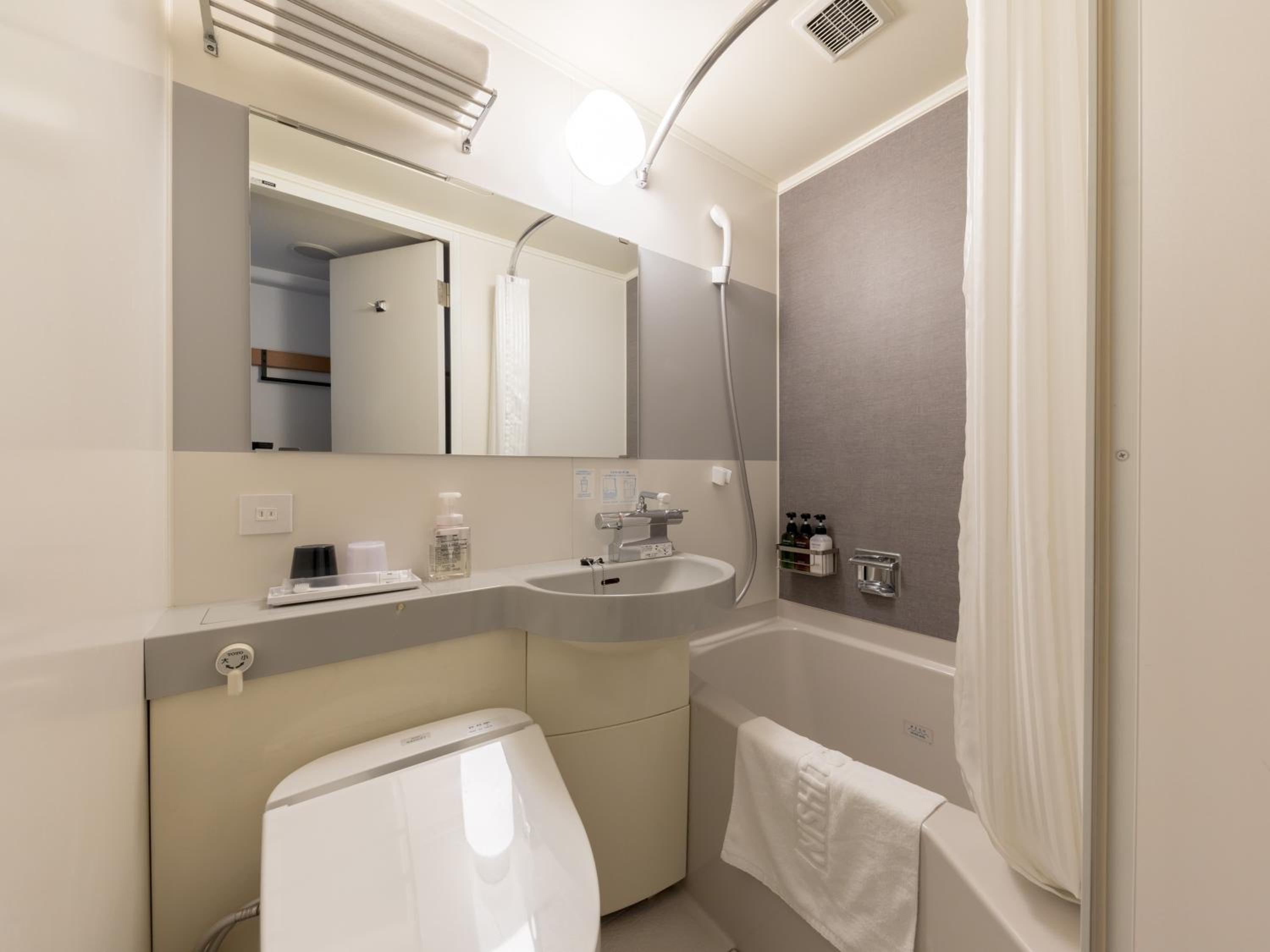 Single Room - Non-Smoking photo 2