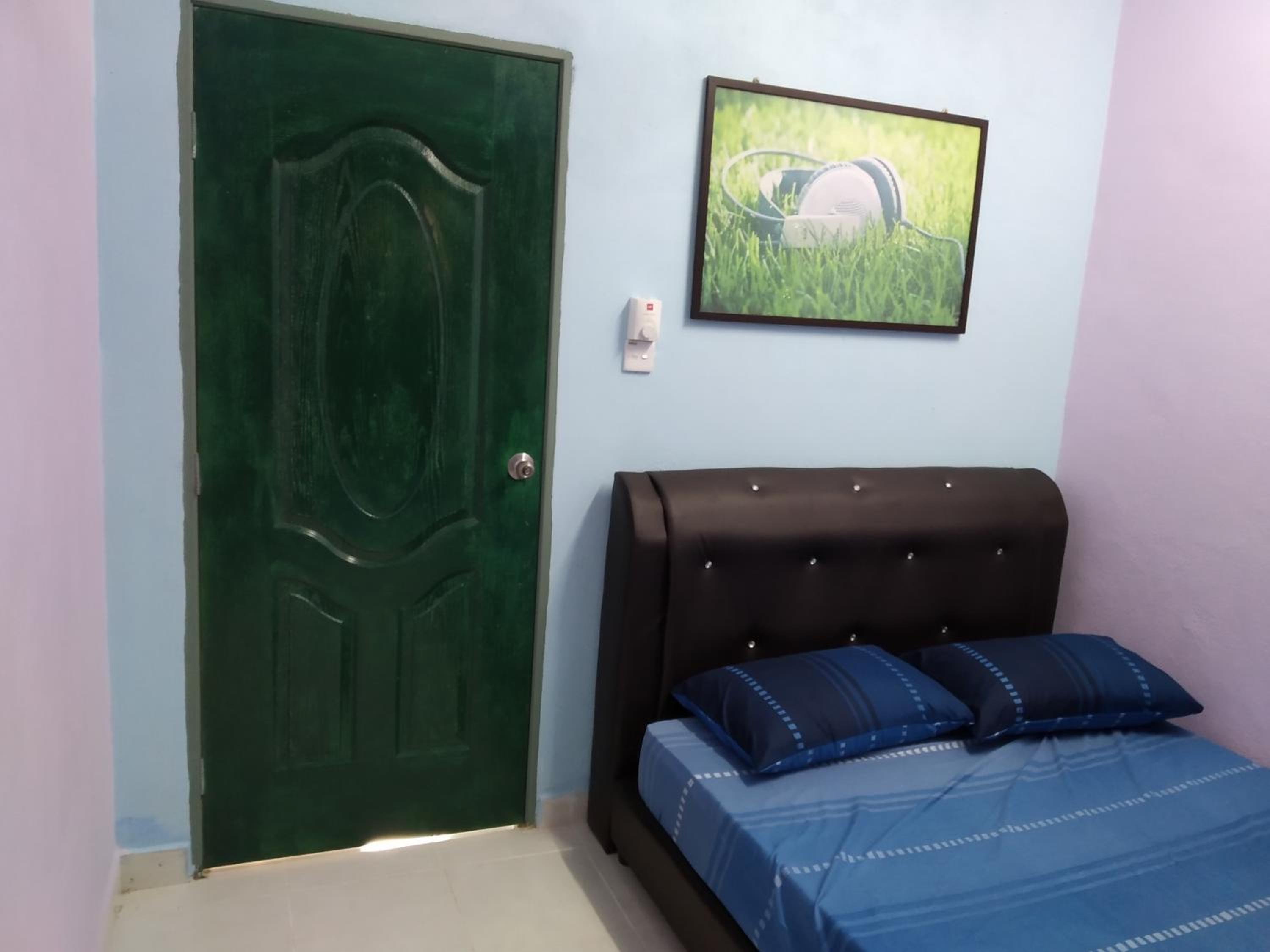 Two-Bedroom House photo 2