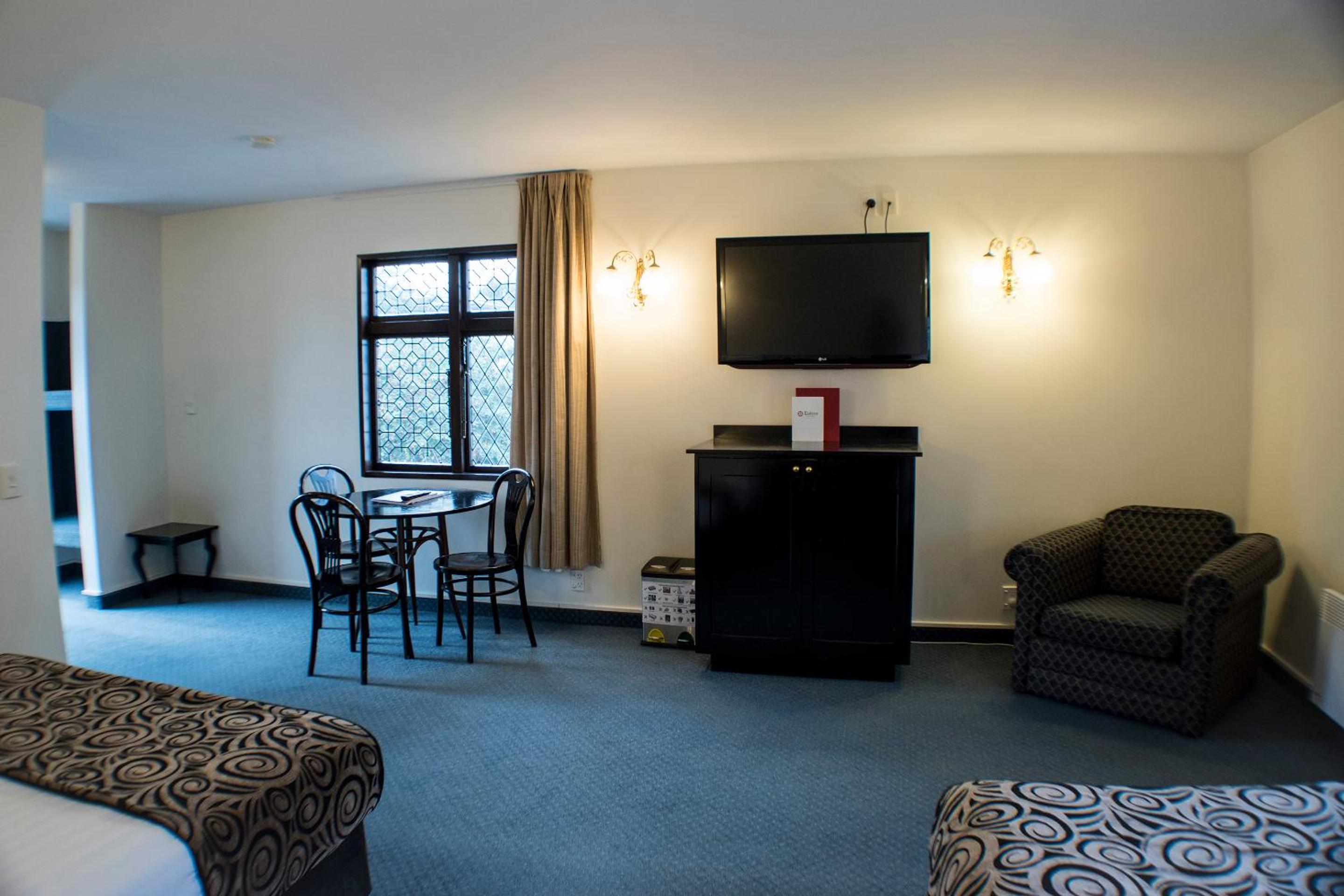 Standard Twin Room - Photo 3