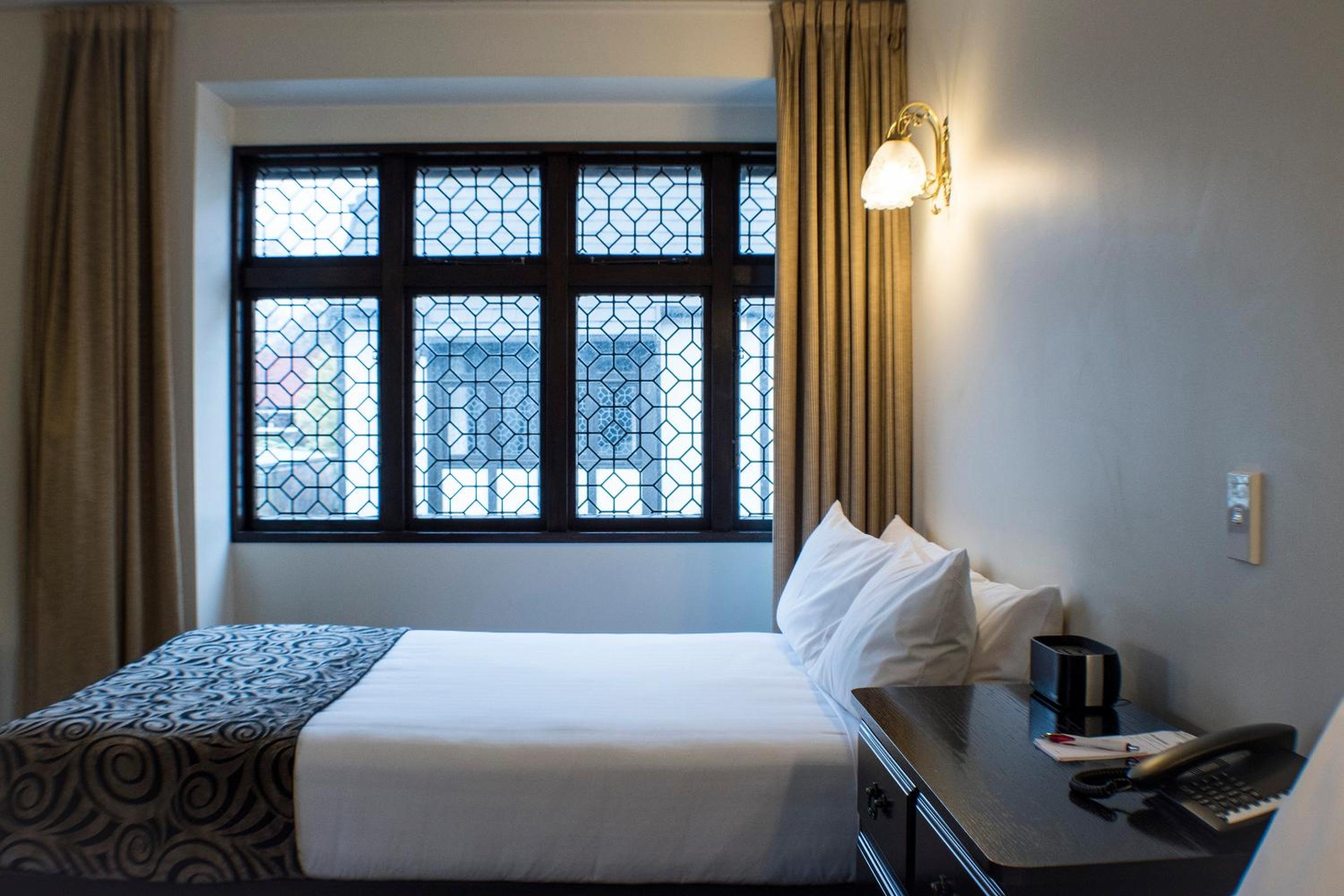 Standard Twin Room - Photo 2