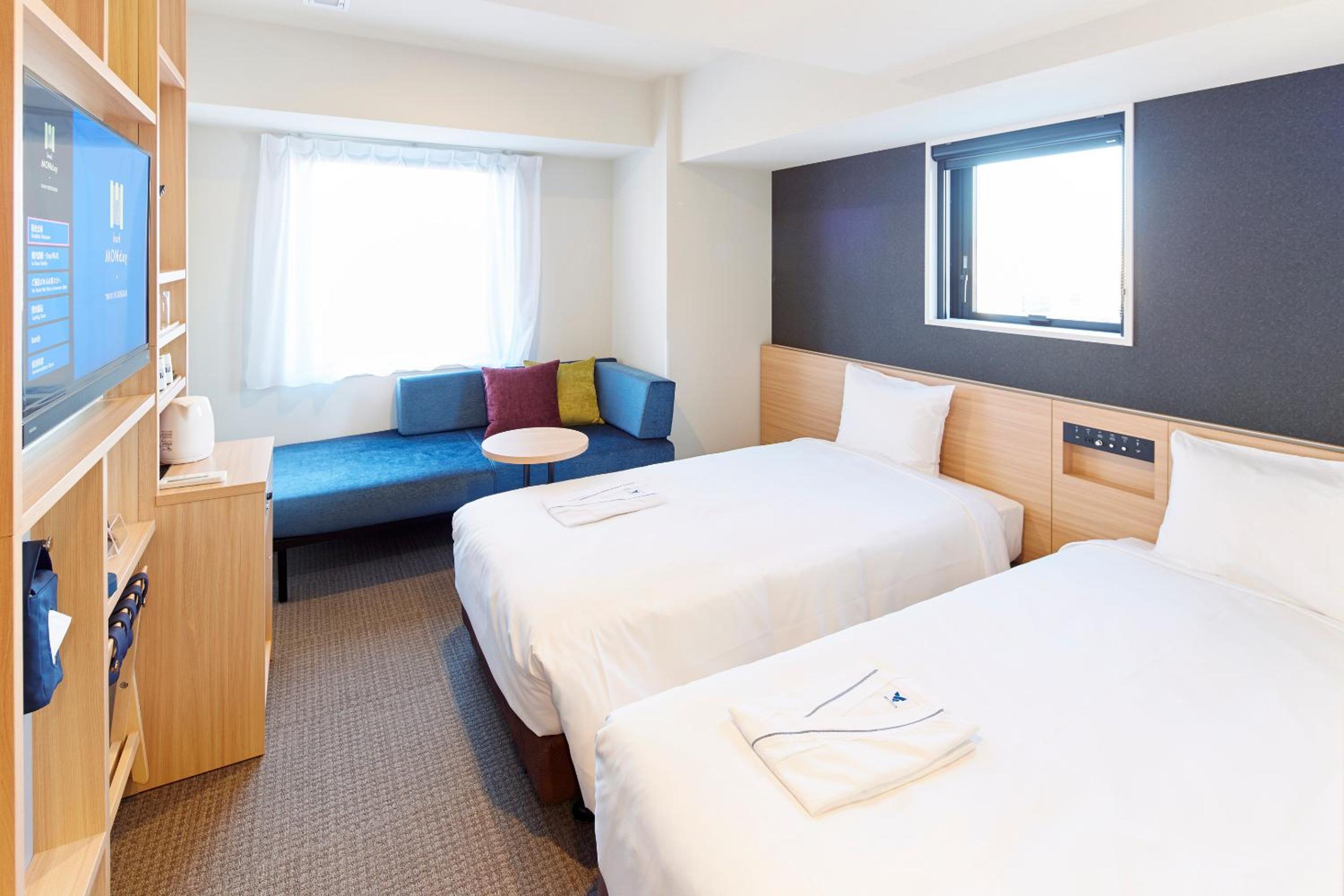 Standard Twin Room with Extra Bed - Non-Smoking