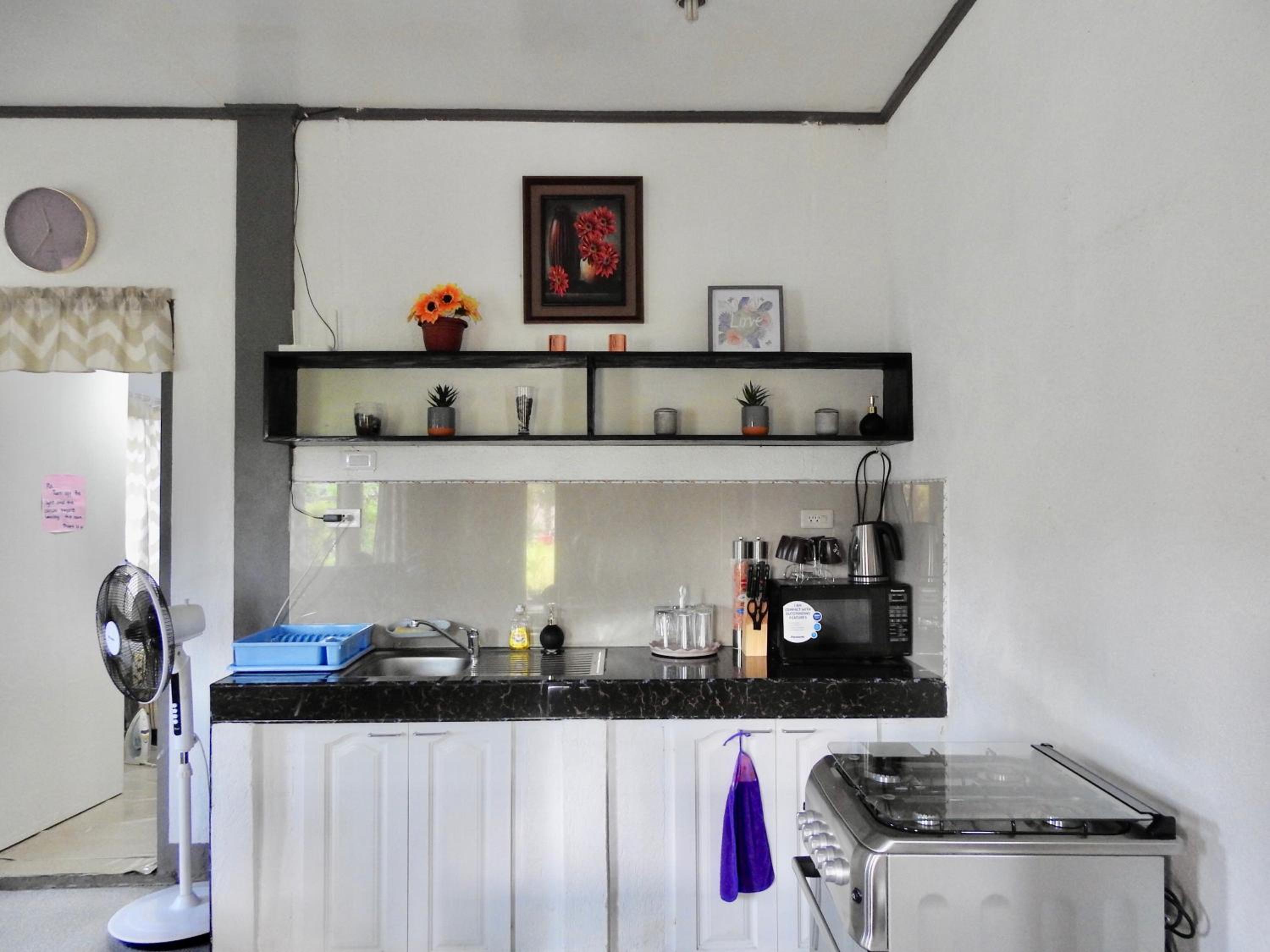 One-Bedroom House - Photo 16