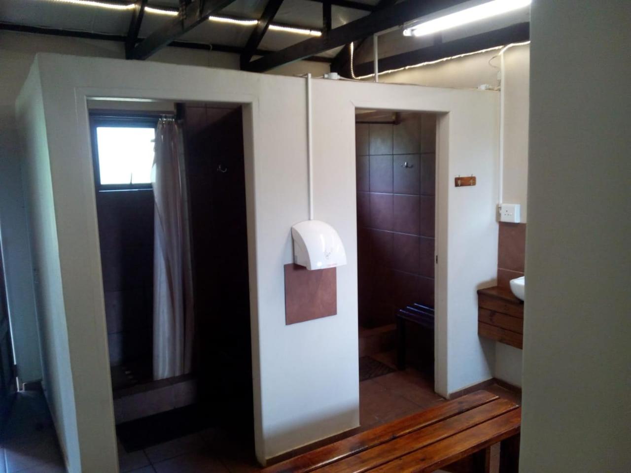 Camping - bring own caravan/tent - Photo 19