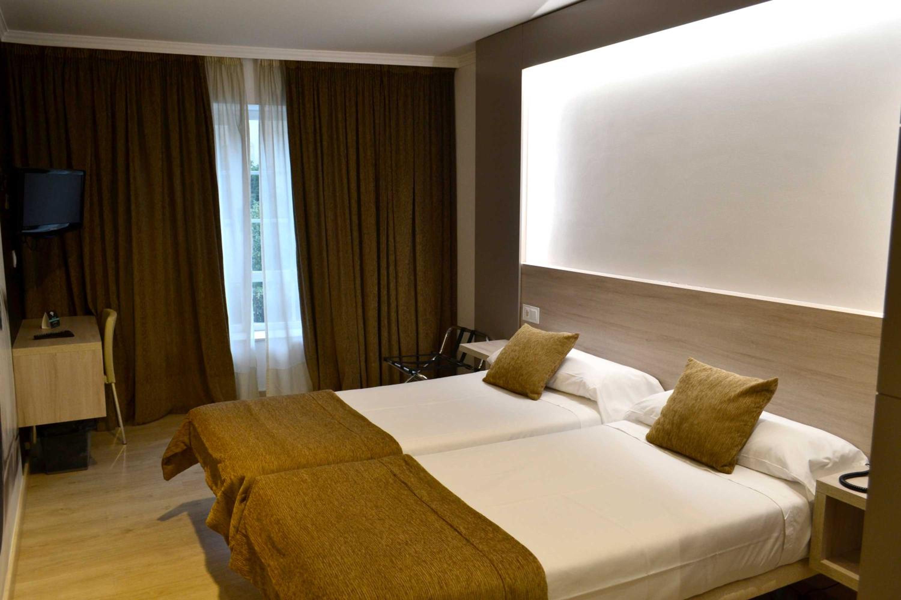 Economy Double or Twin Room - Photo 5
