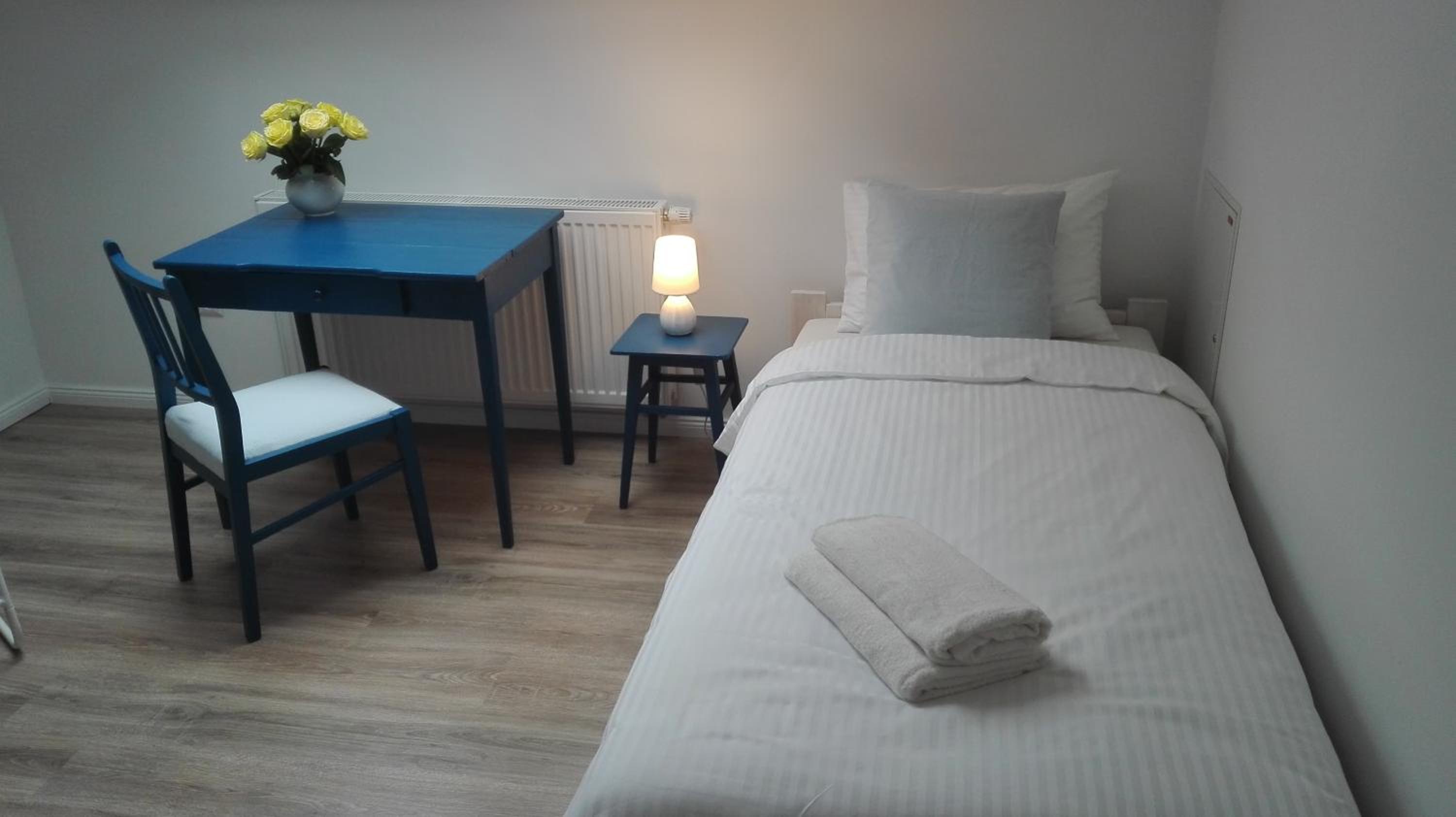Standard Twin Room with Shared Bathroom photo 1