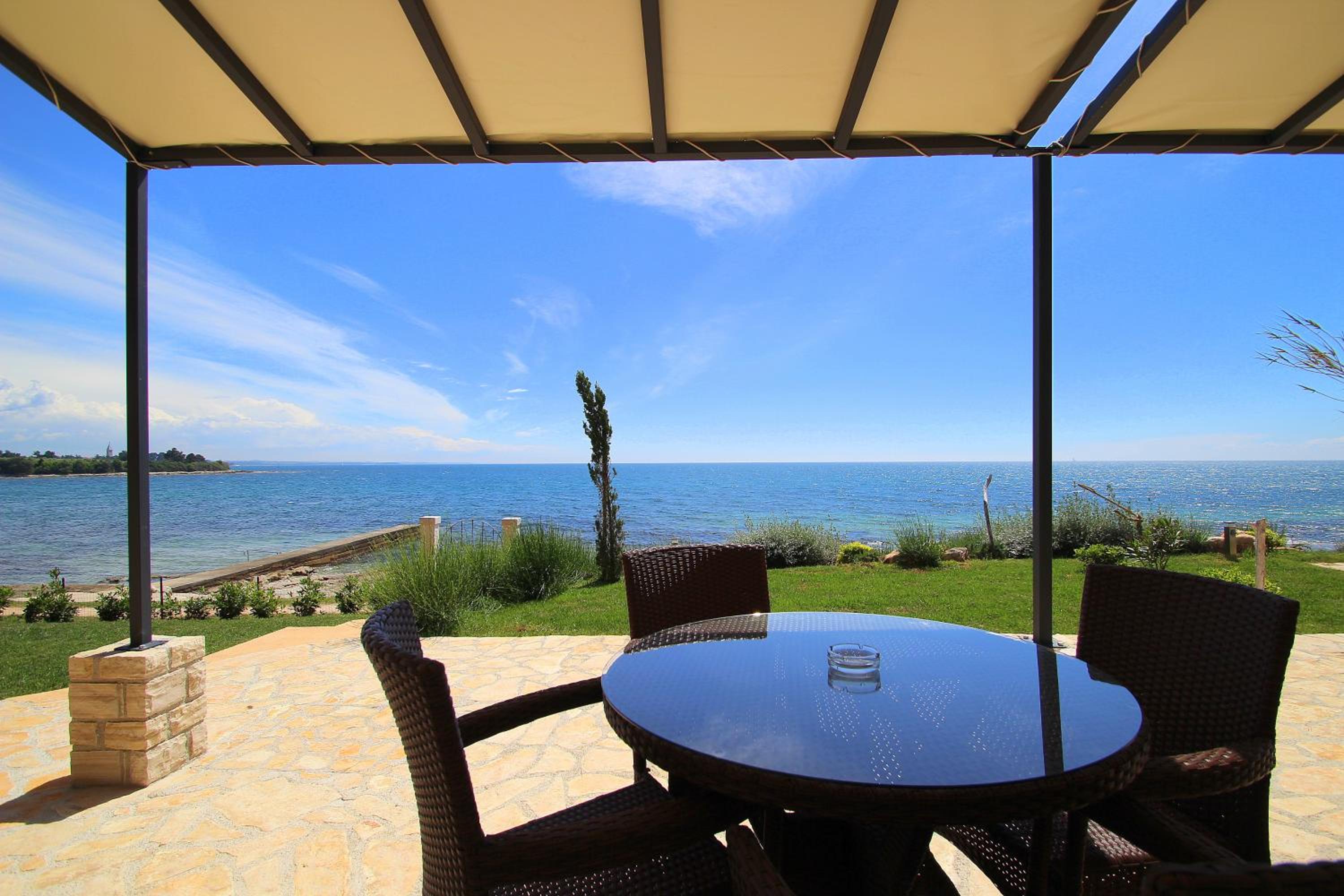 Apartment with Sea View photo 2