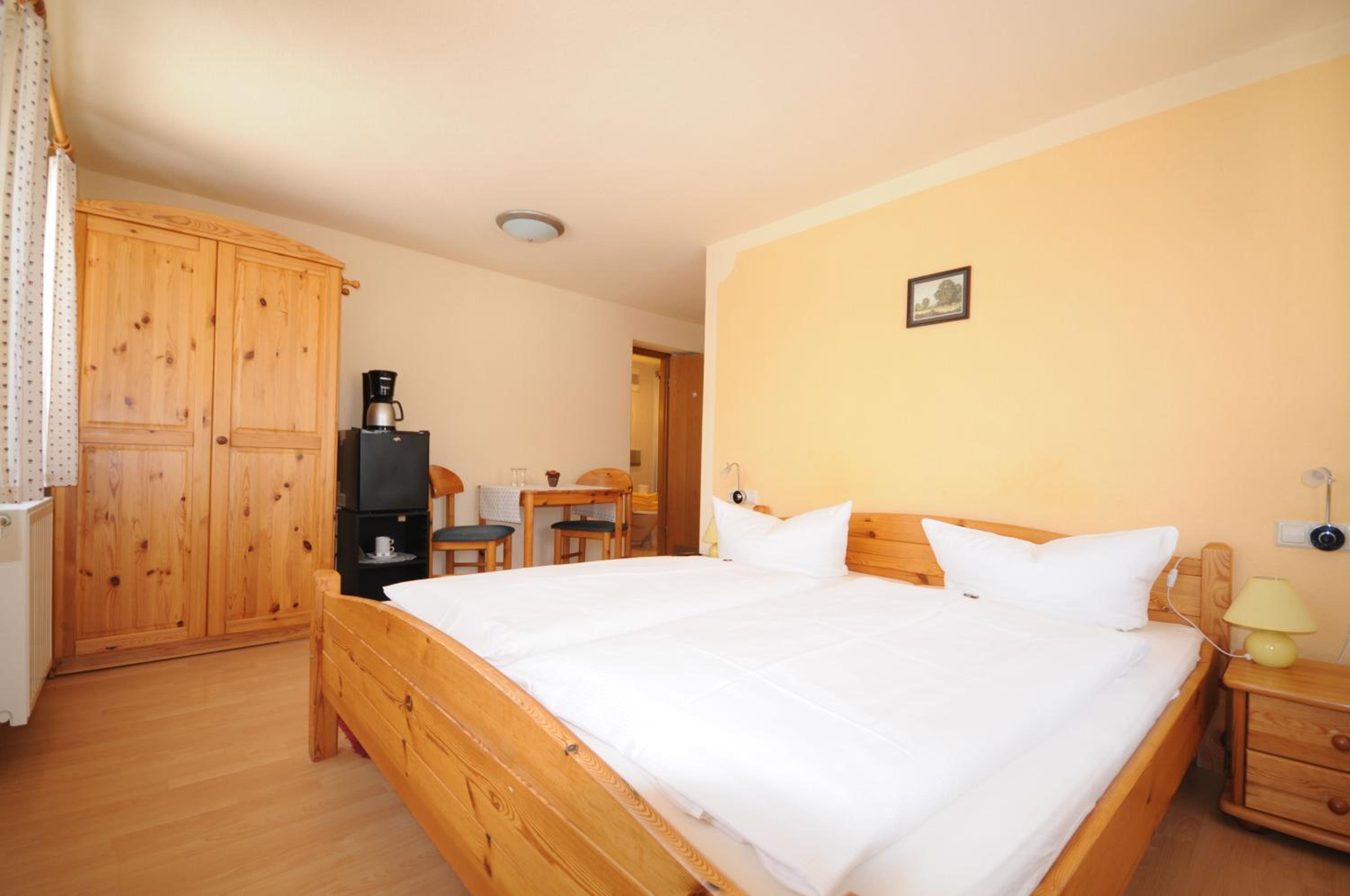 Small Double Room photo 1