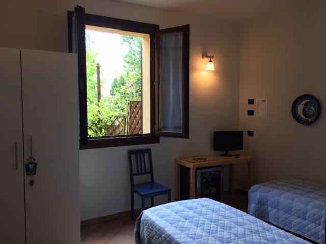 Double or Twin Room with Private External Bathroom photo 3