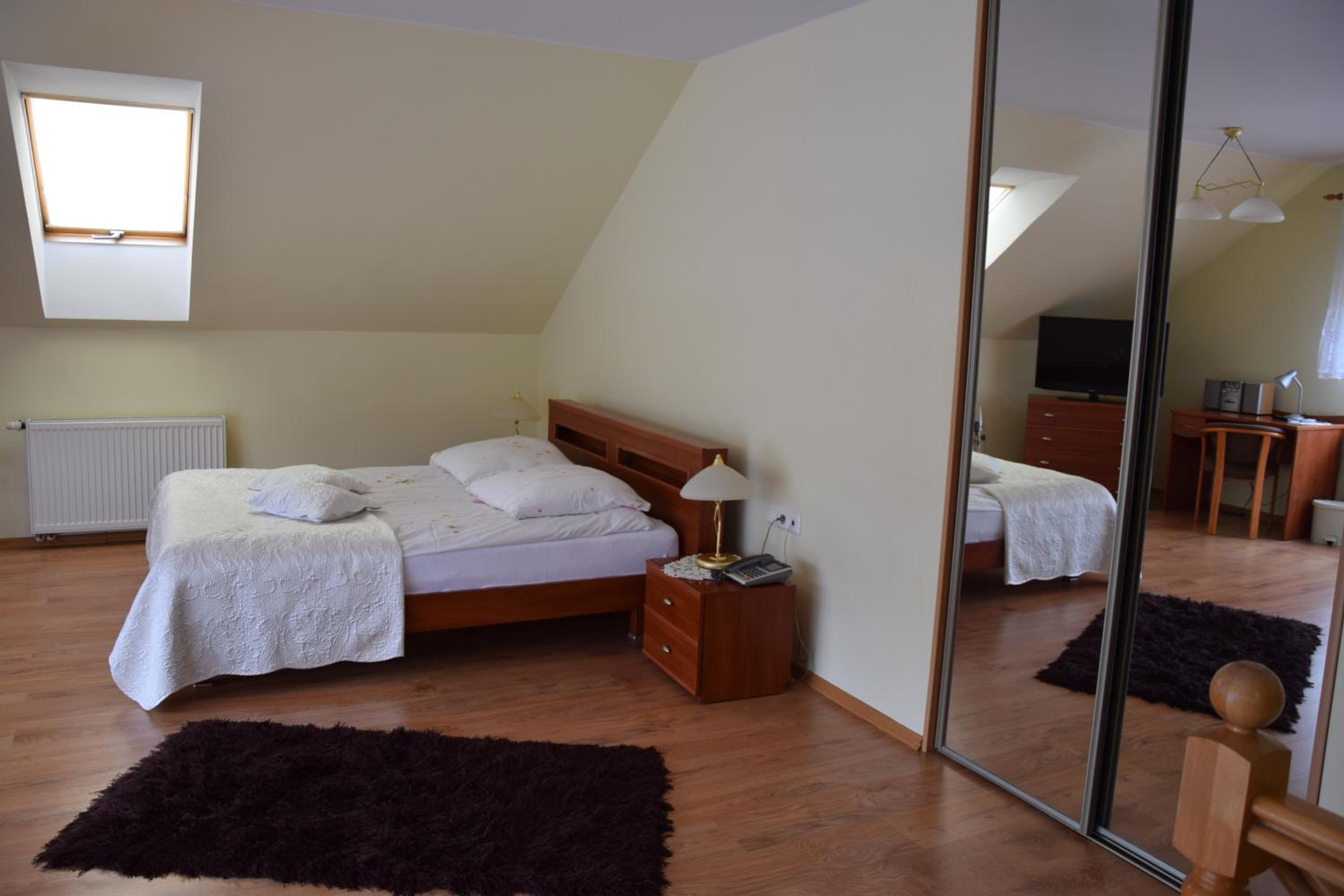 King Room with Balcony photo 3