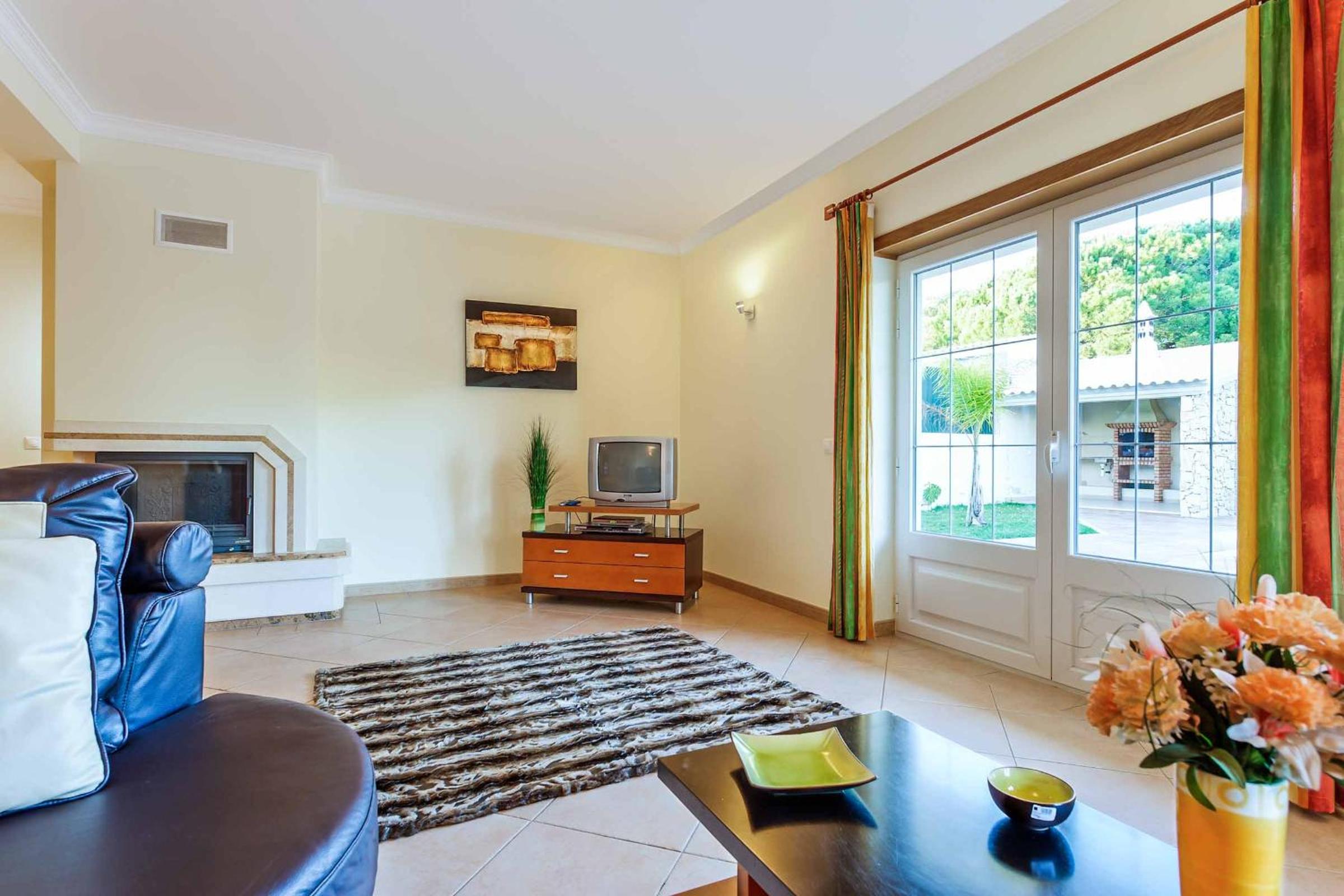 Villa photo 2