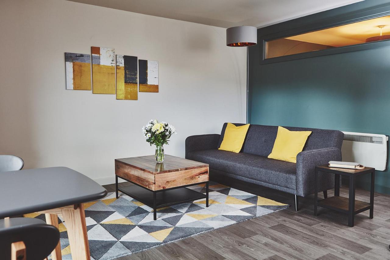 Studio Apartment photo 1