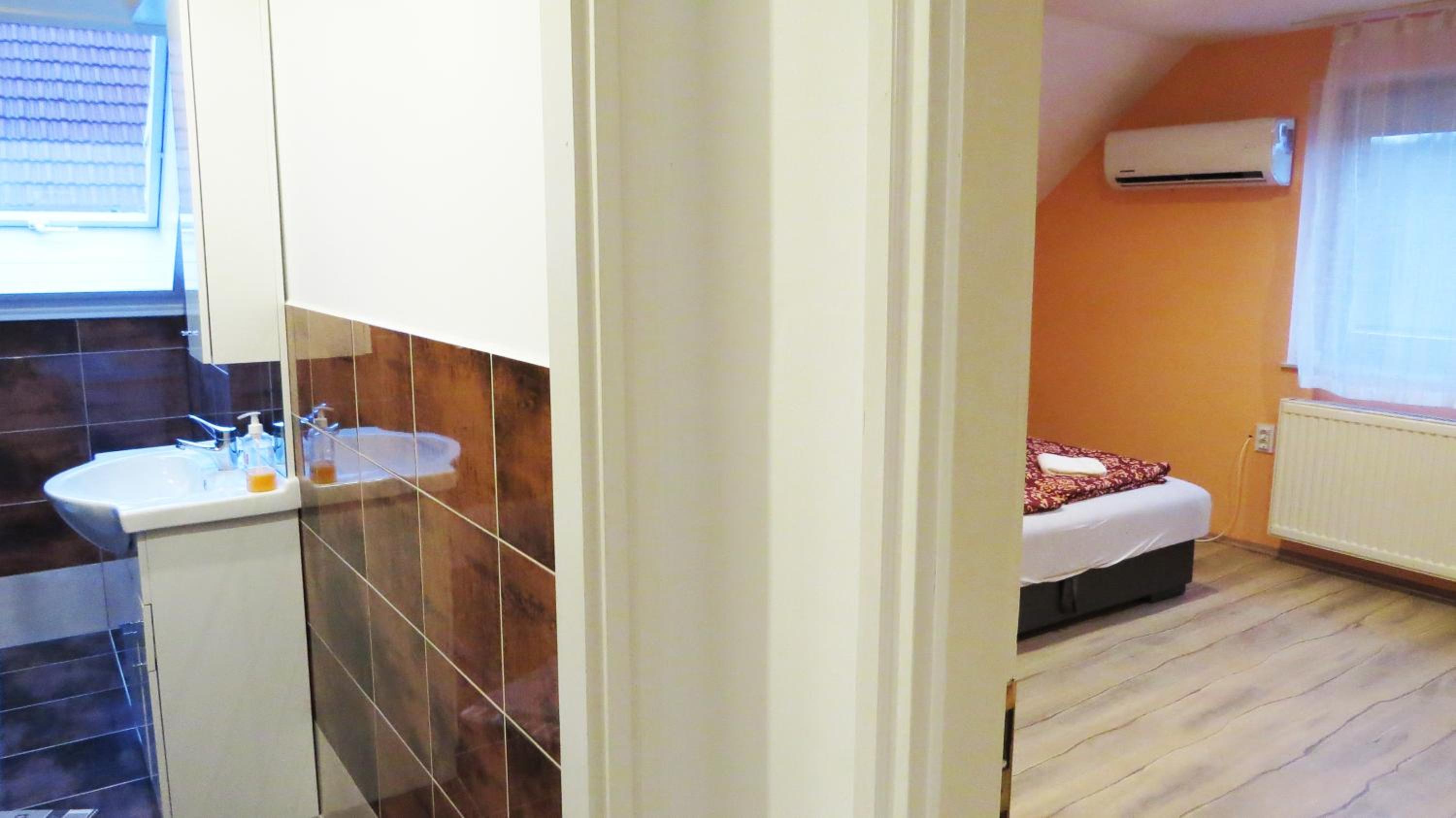 Twin Room with Garden View - Photo 2