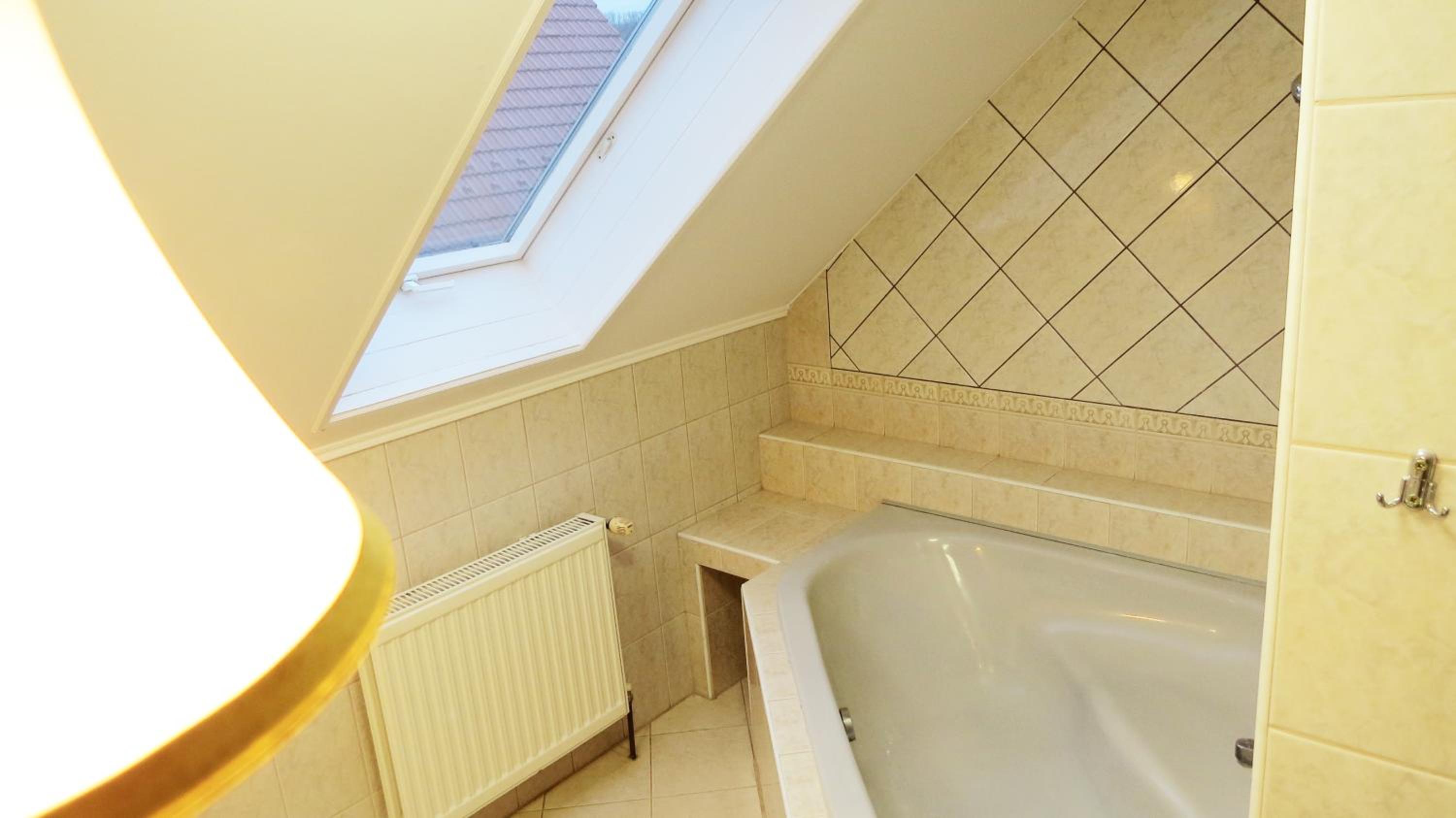 Apartment with Balcony - Photo 2