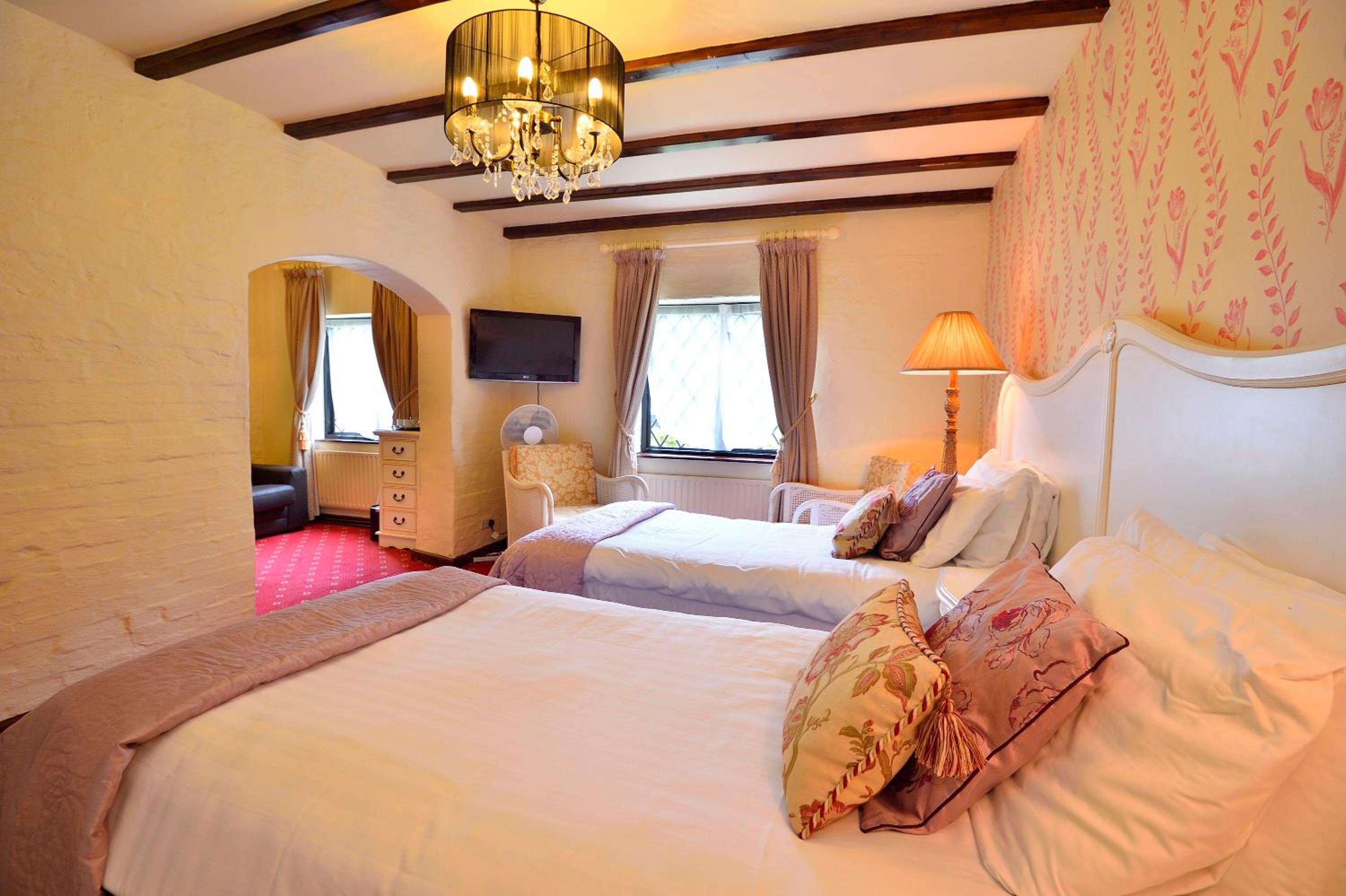 Superior Twin Room photo 3