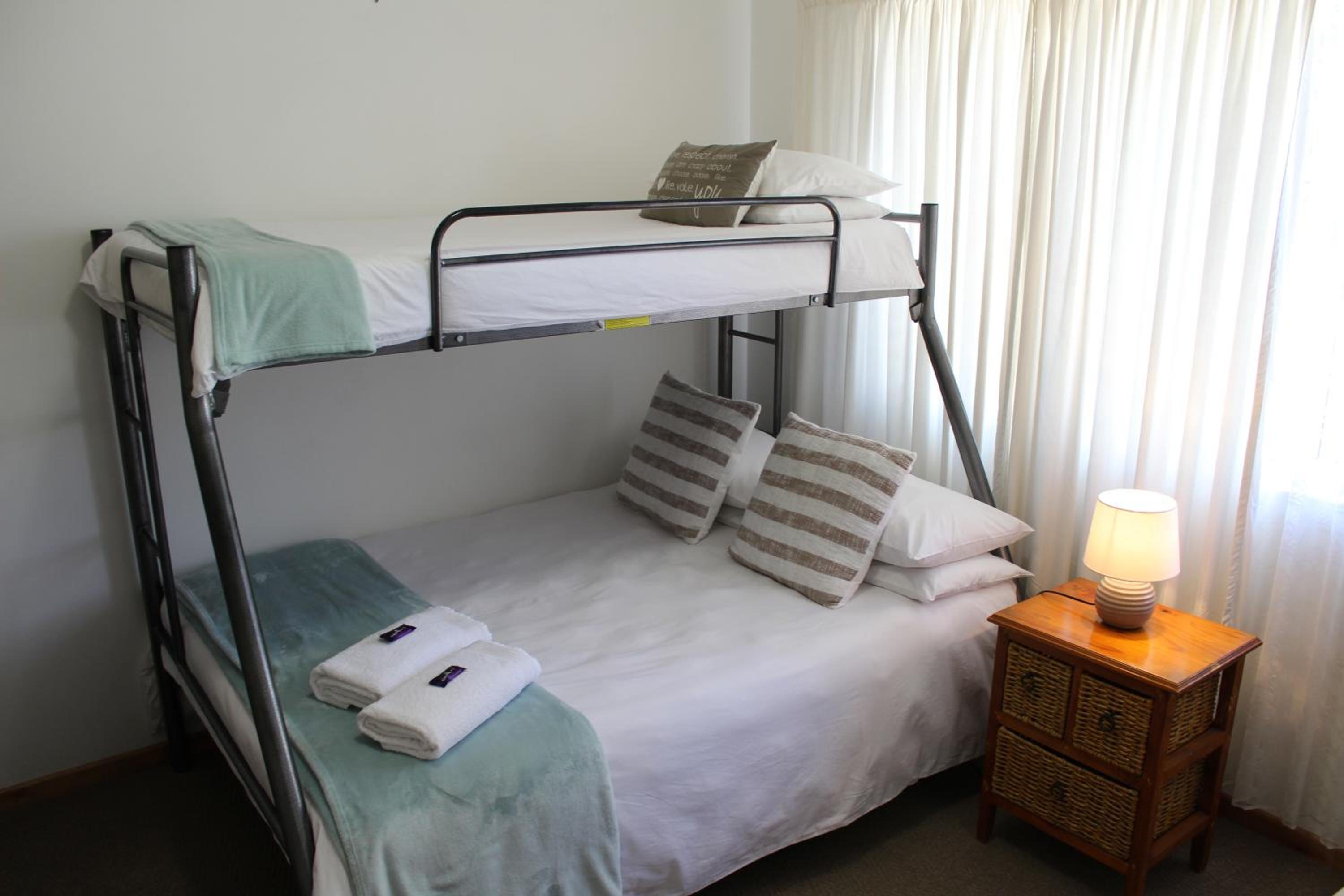 Two-Bedroom House - Photo 6