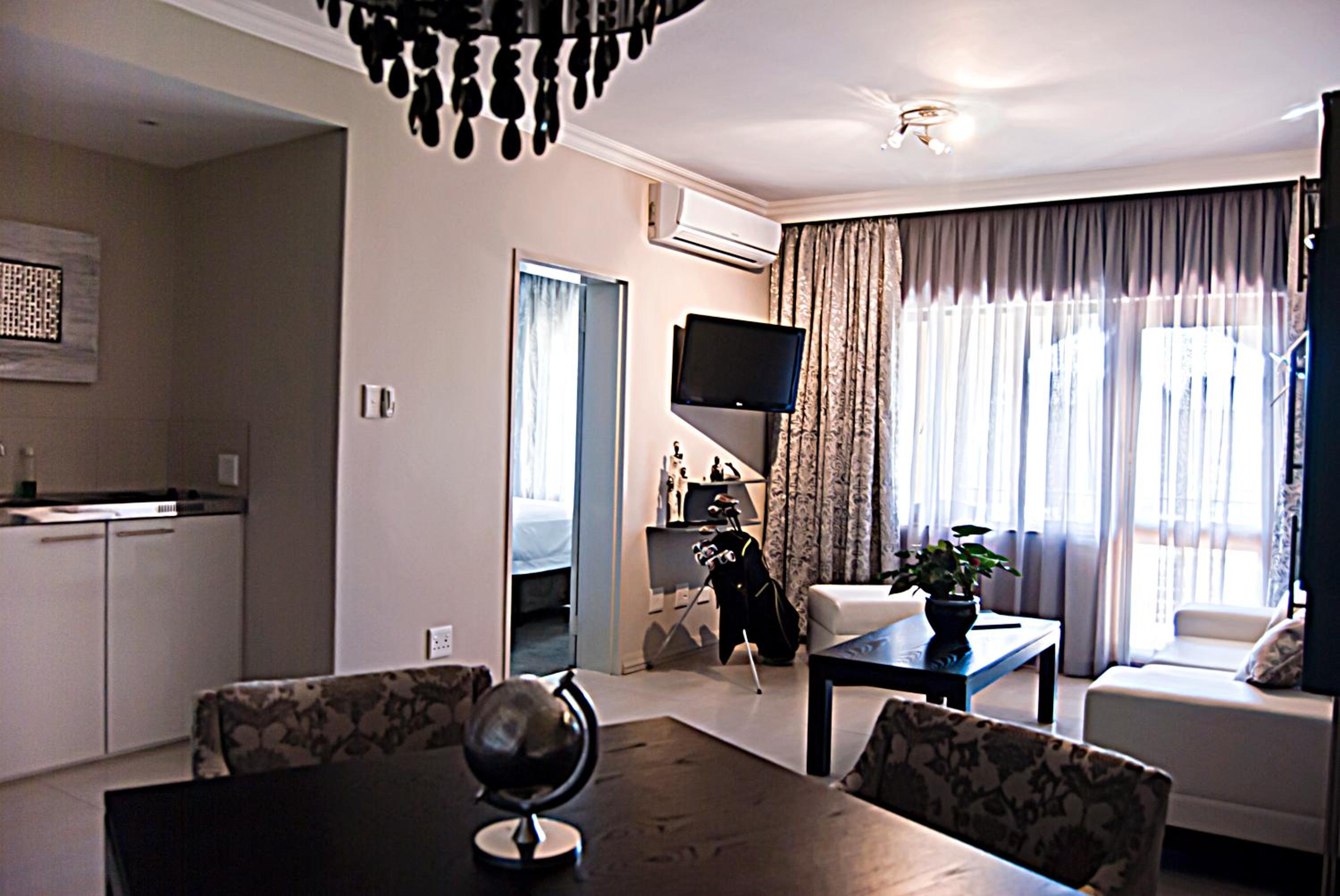 Two-Bedroom Apartment - Photo 4