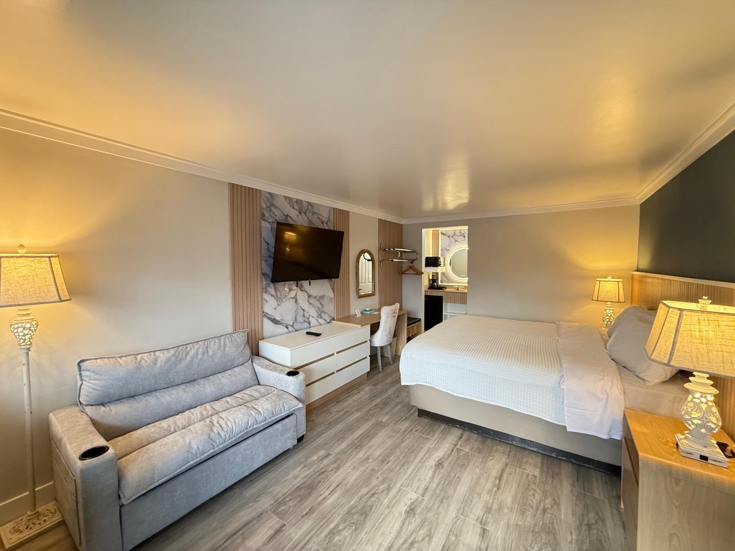 Superior King Room