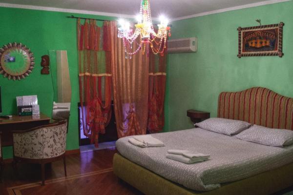 Double Room with Private External Bathroom