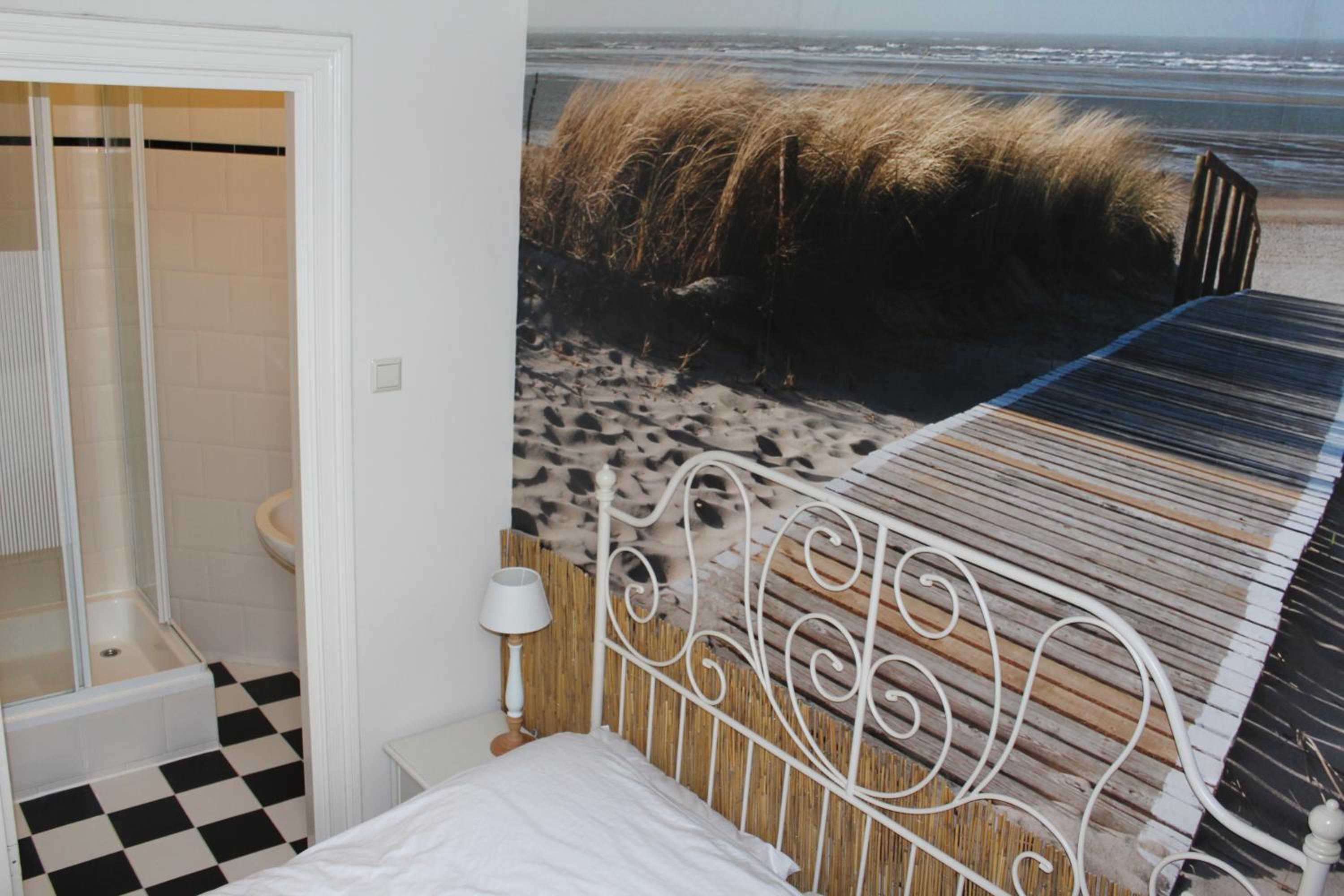 Economy Double Room photo 2