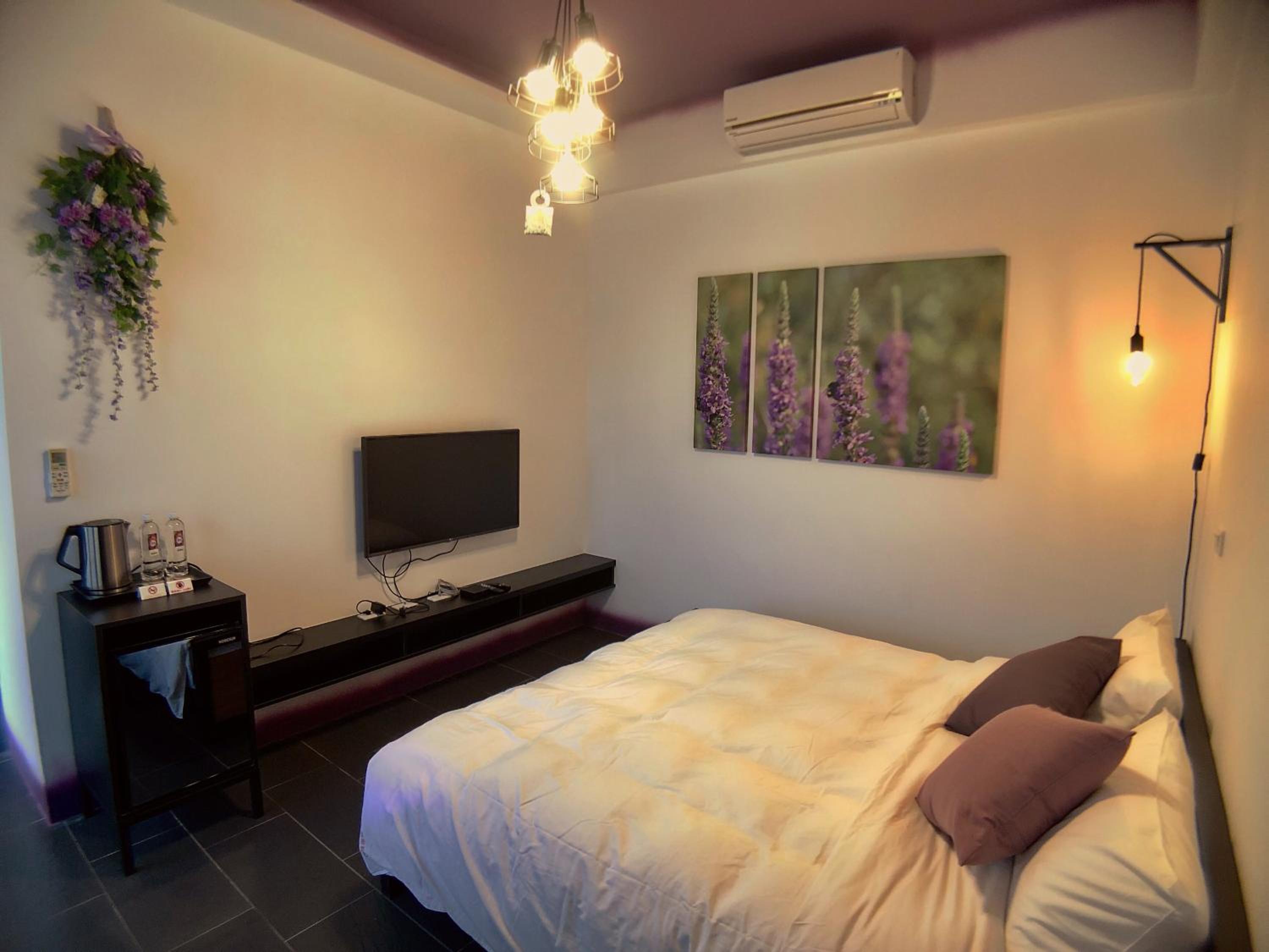 Quadruple Room with Private Bathroom photo 2