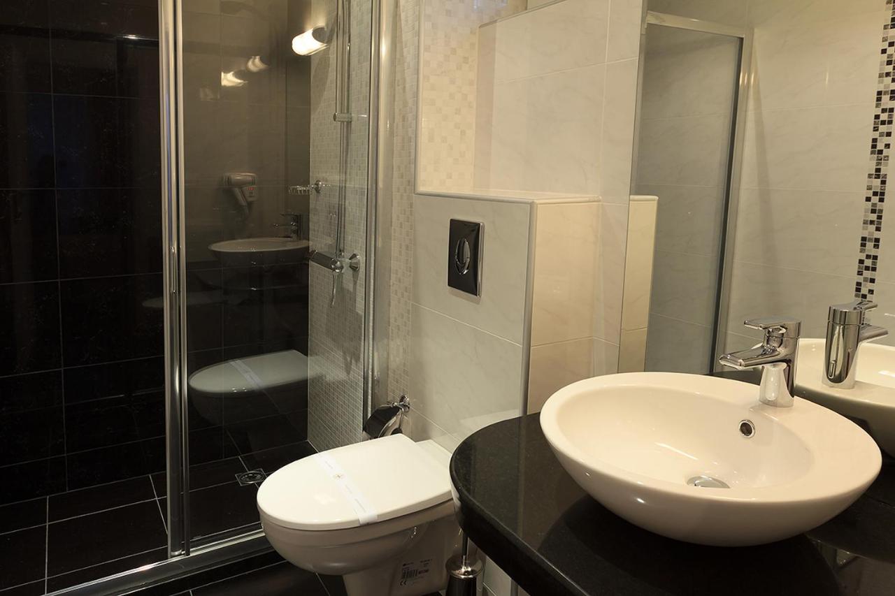 Double Room - Photo 4