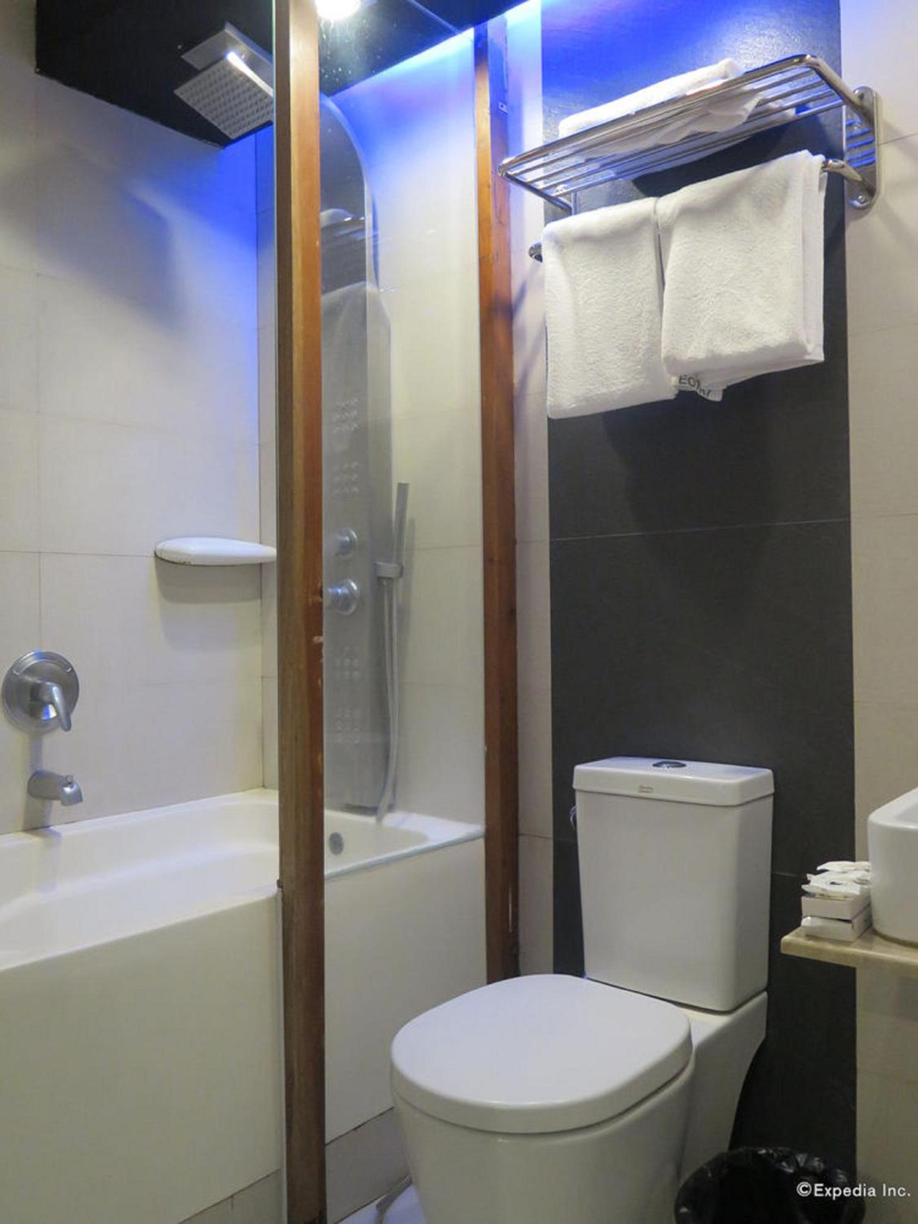 Suite 1 photo 3