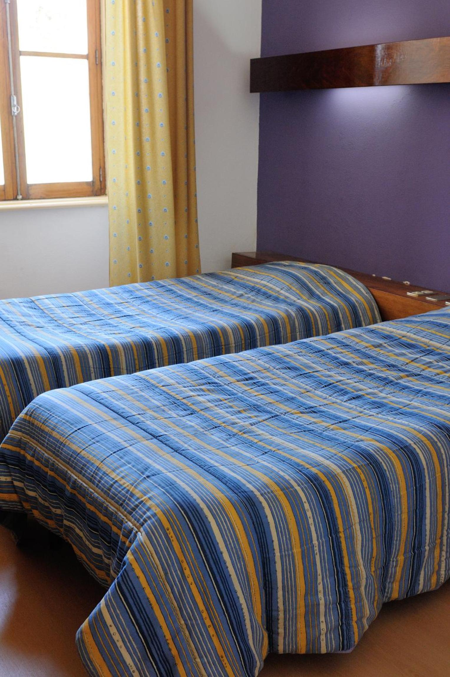 Twin Room - Photo 10