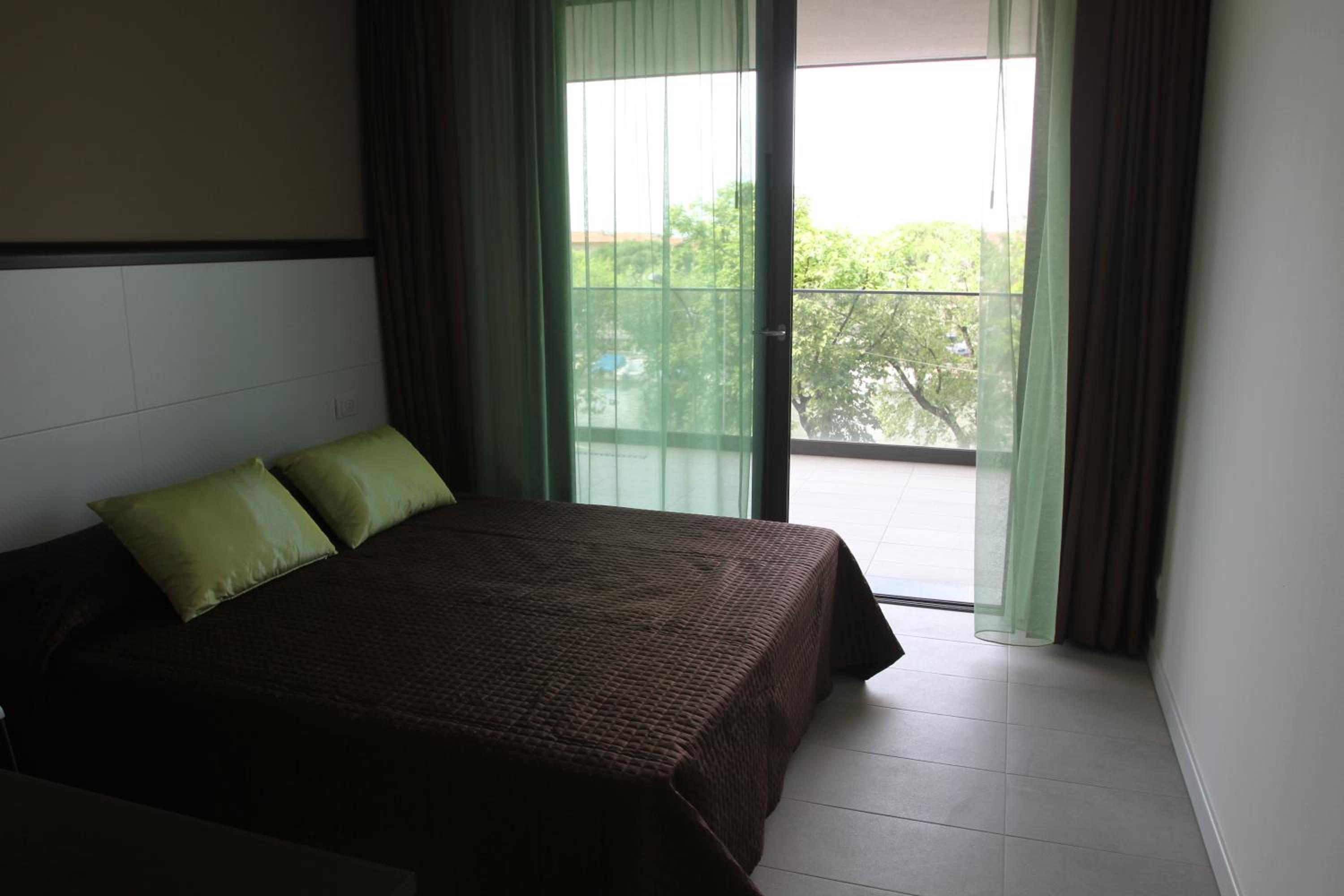 One-Bedroom Apartment with Lagoon View