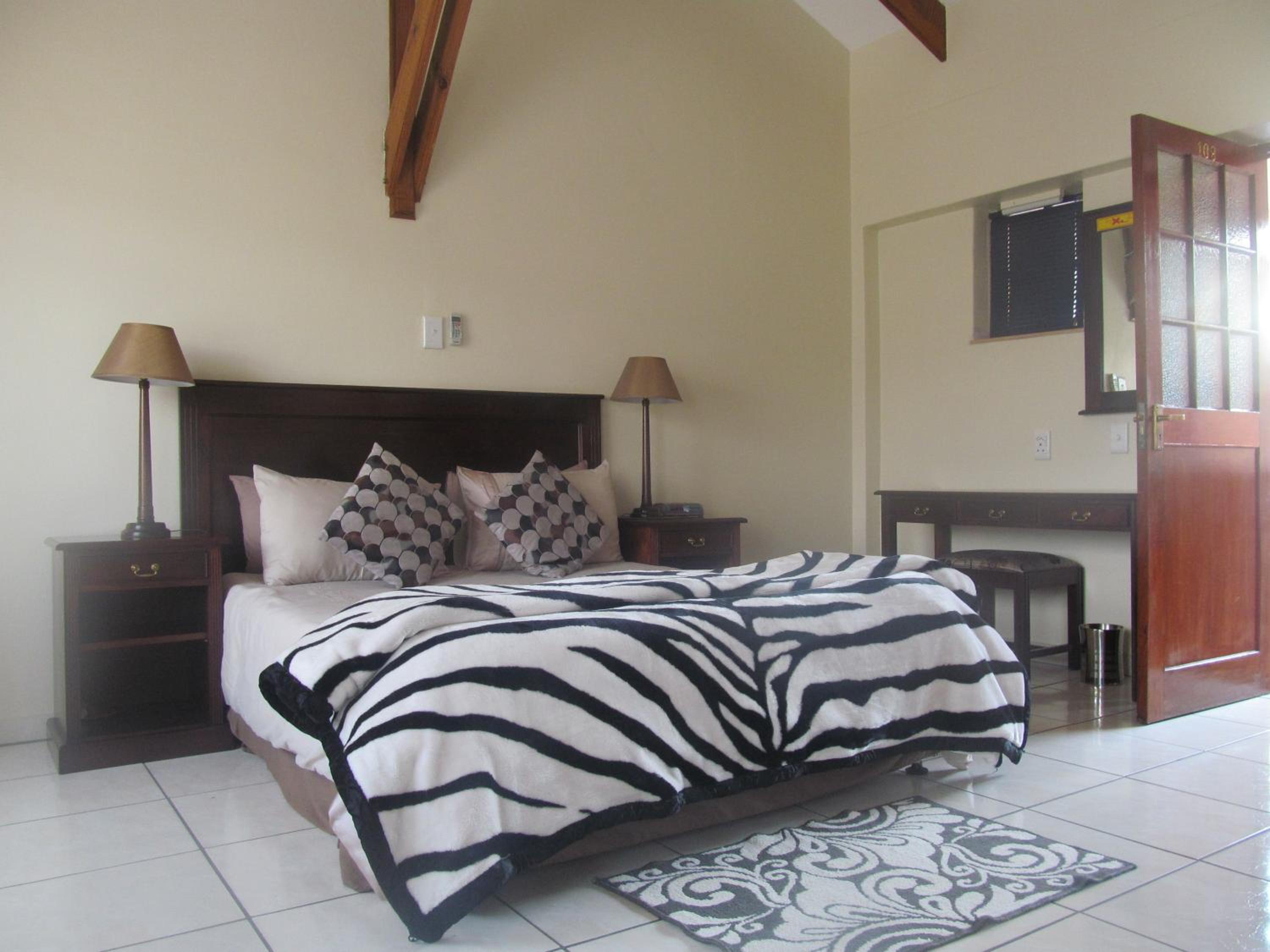 Double Room with Mountain View - Photo 9